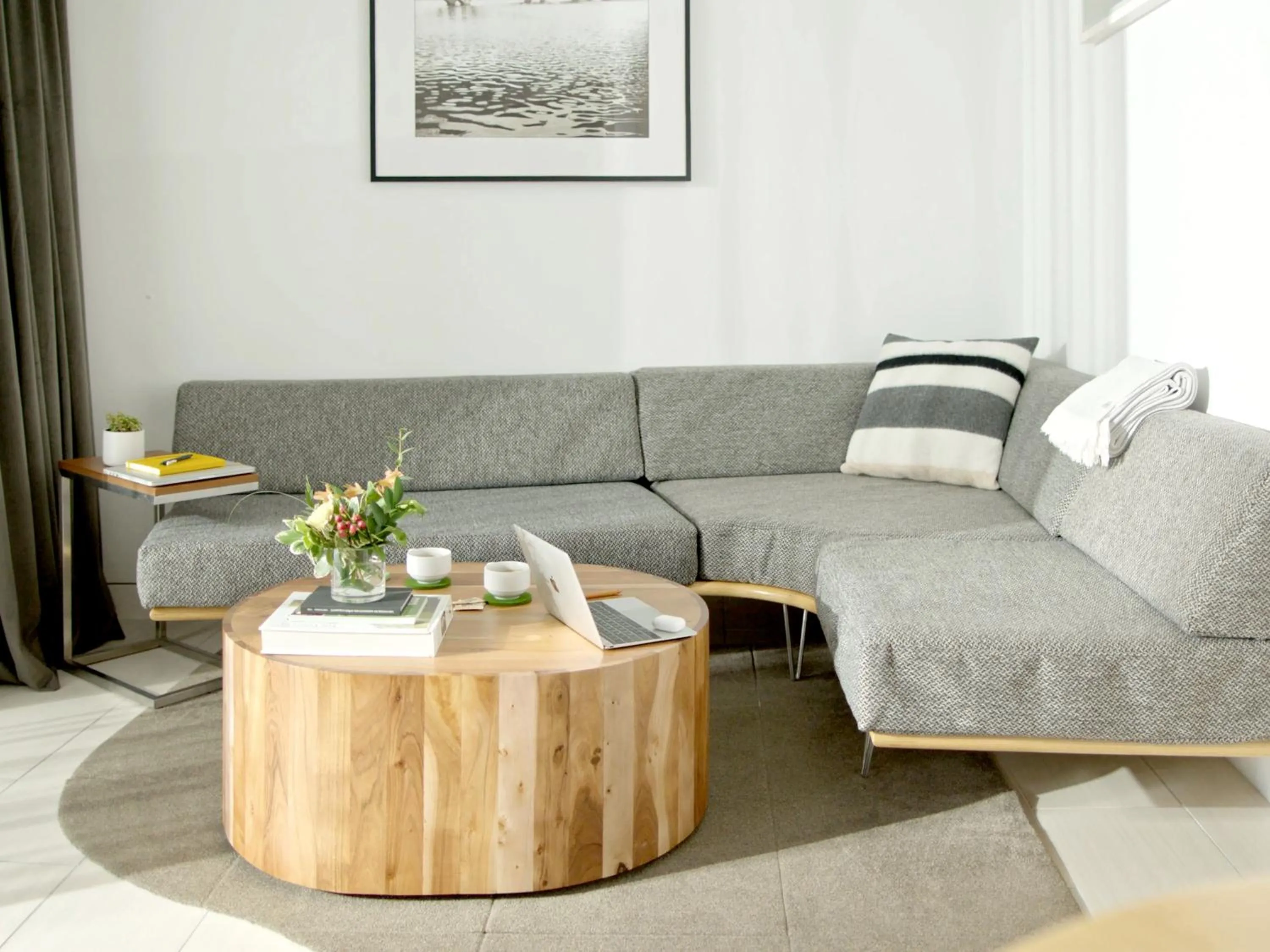 Living room in Frame Hotel - Treehouse