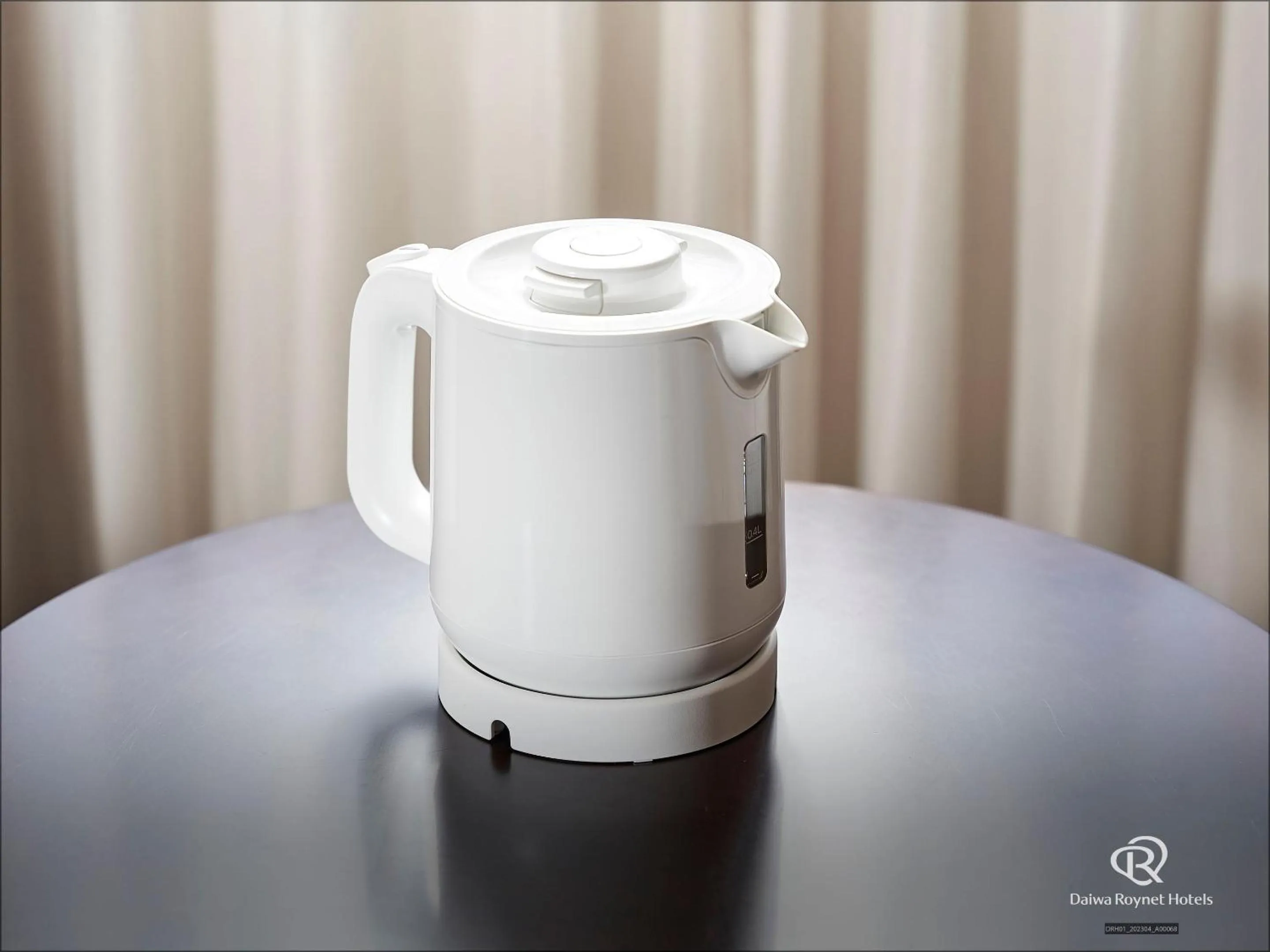 Coffee/tea facilities in Daiwa Roynet Hotel Chiba Ekimae