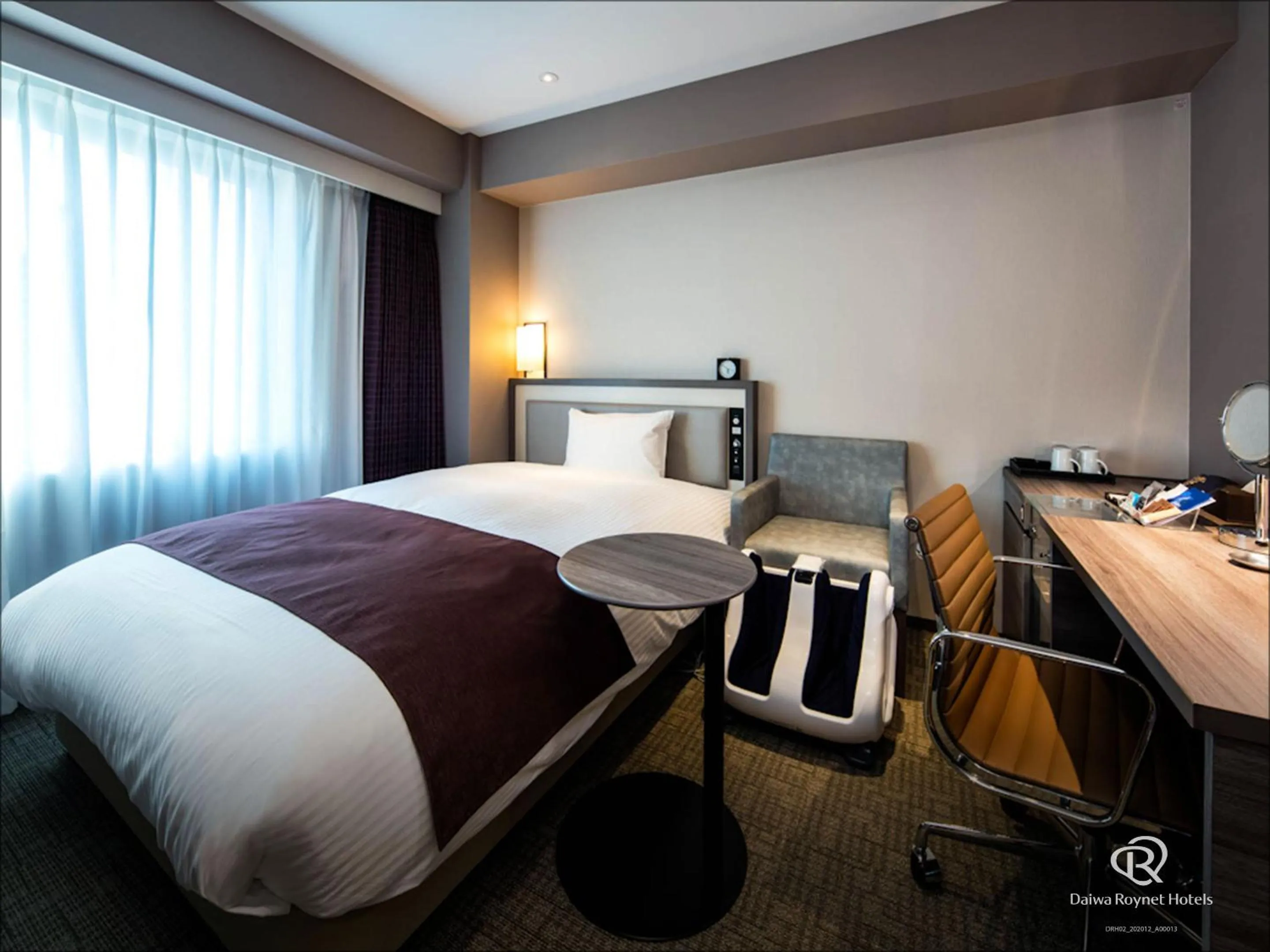 Bed in Daiwa Roynet Hotel Chiba Ekimae