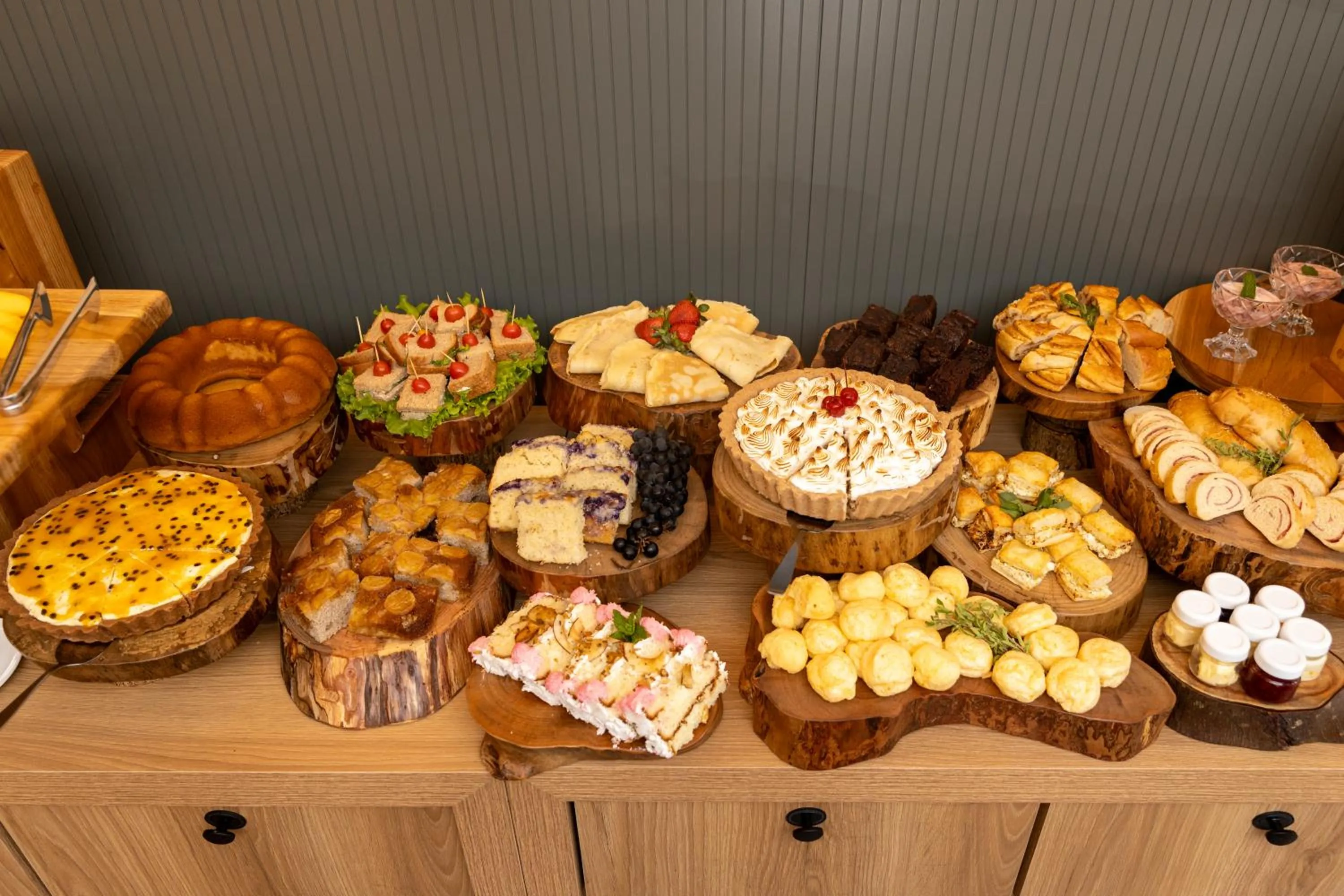 Breakfast in Poehma Lago Negro by Livá OFICIAL