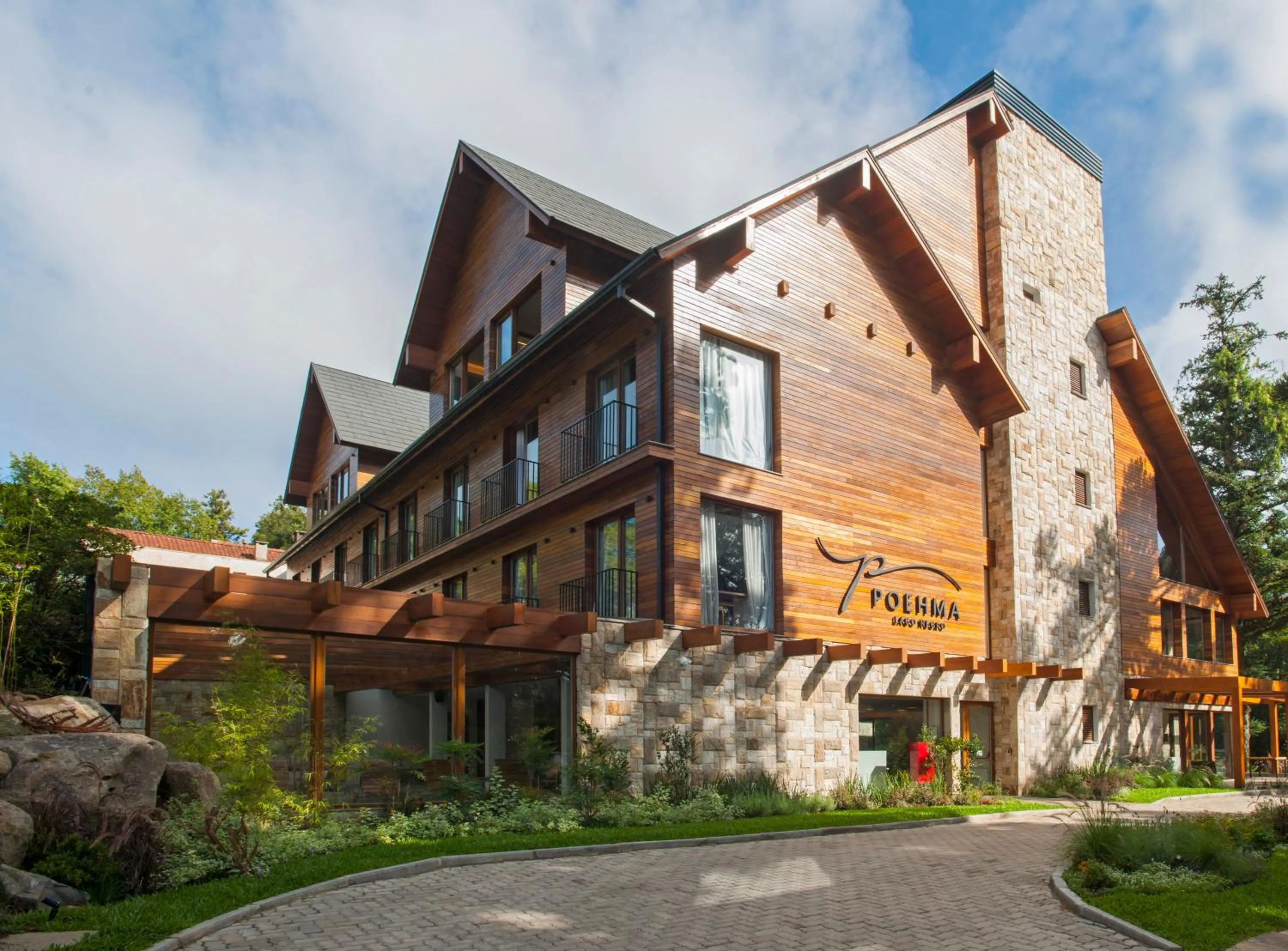 Property building in Poehma Lago Negro by Livá OFICIAL