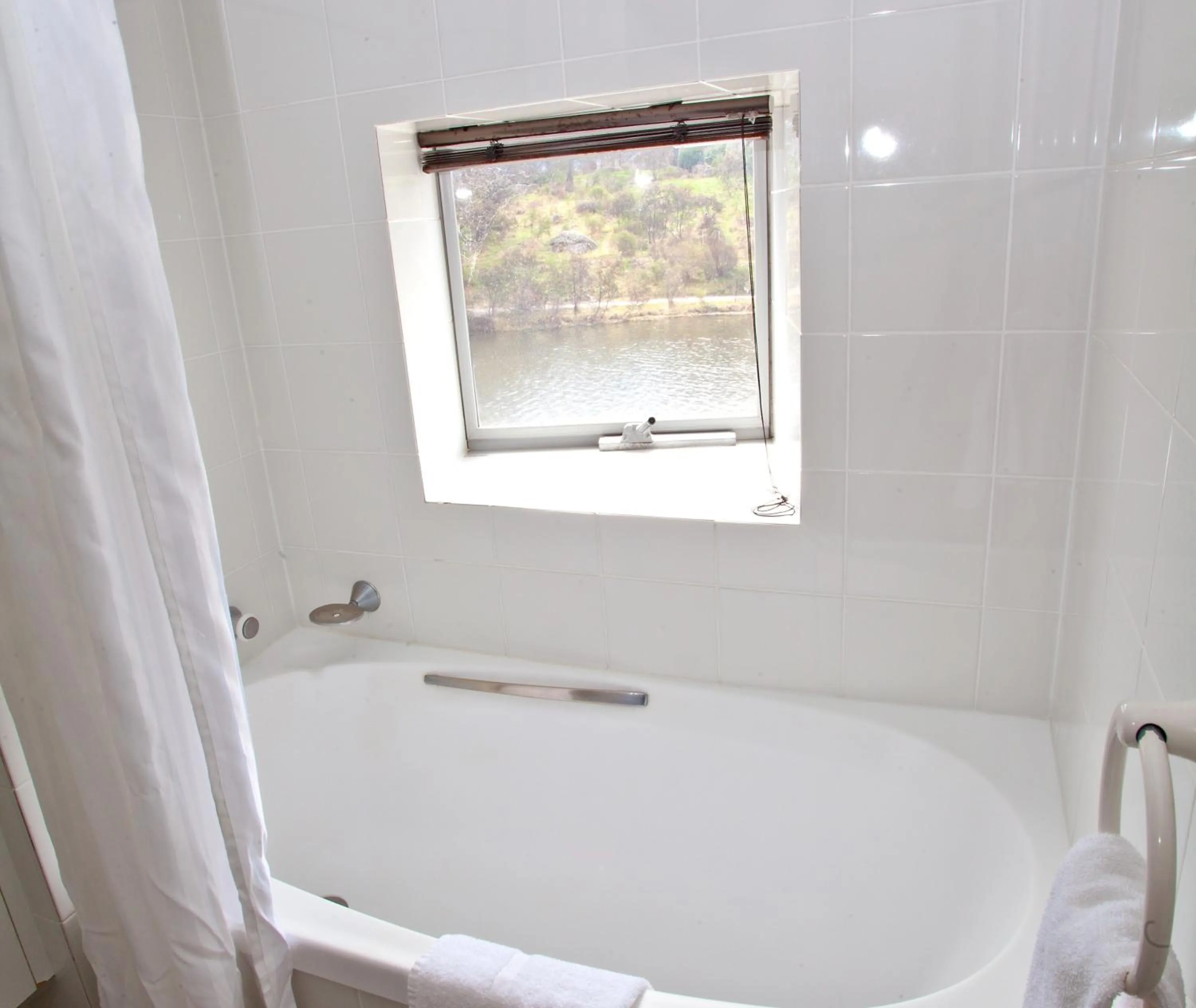 Bathroom in Oaks Lake Crackenback Resort