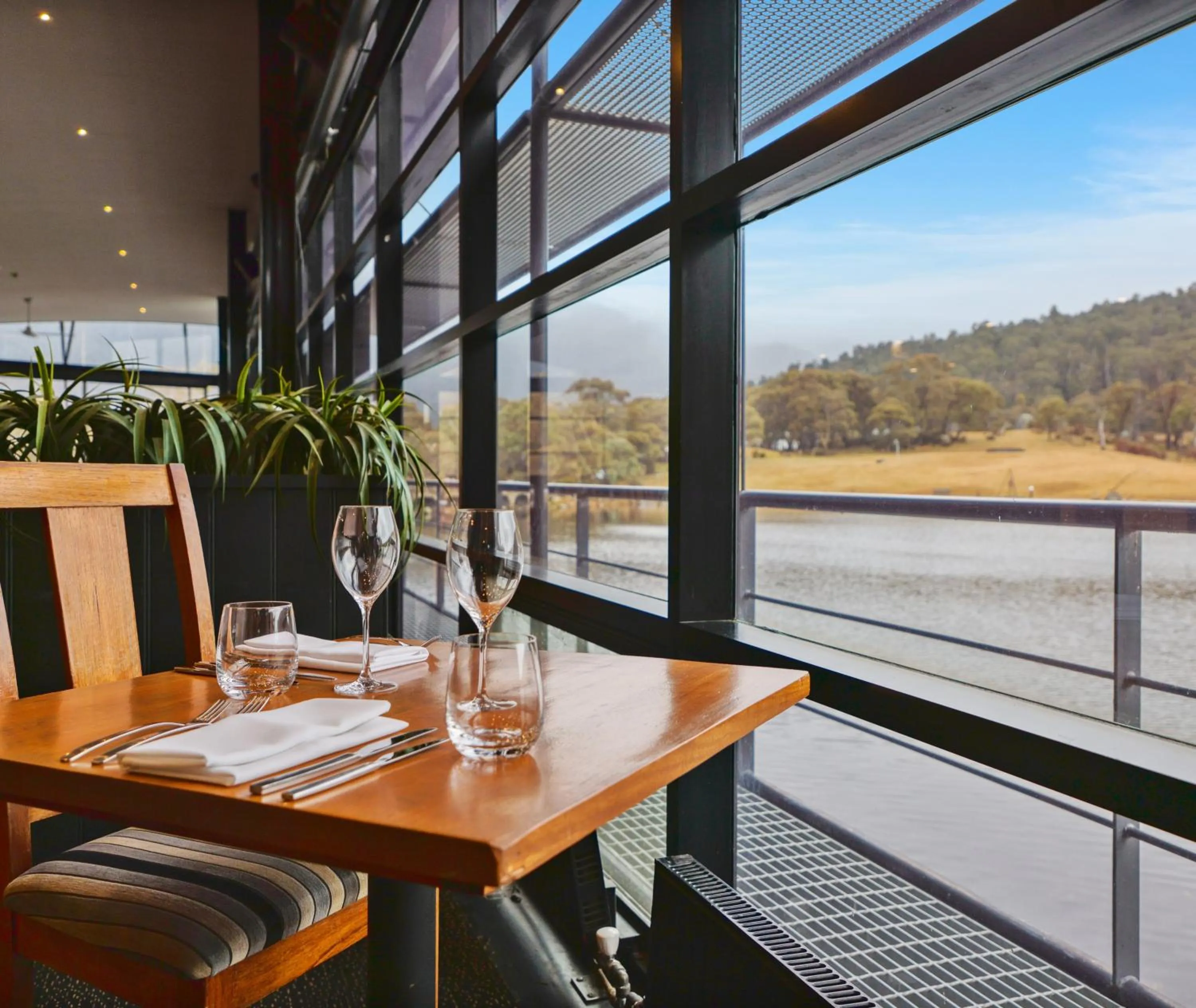 Restaurant/places to eat in Oaks Lake Crackenback Resort