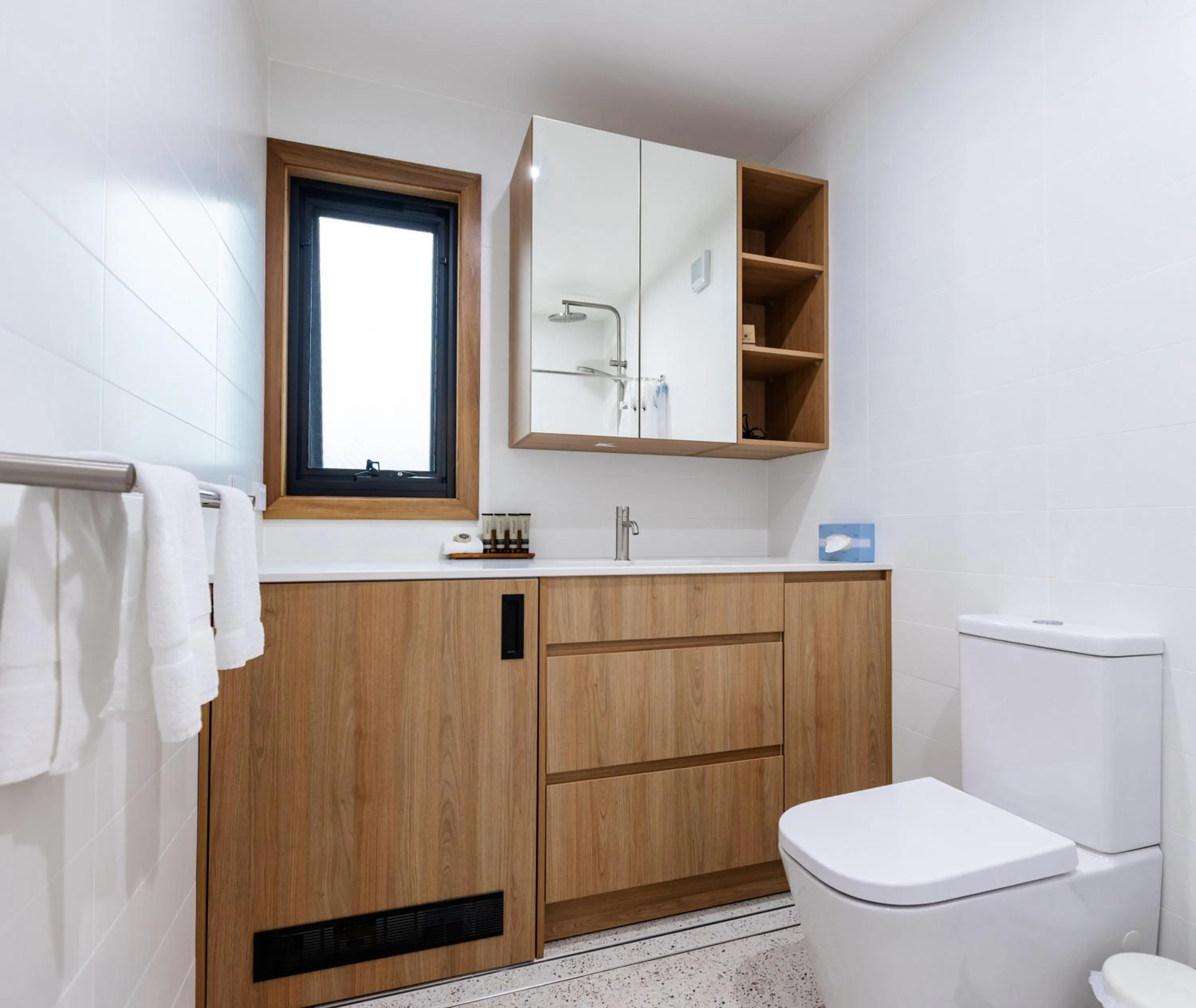 Toilet in Oaks Lake Crackenback Resort