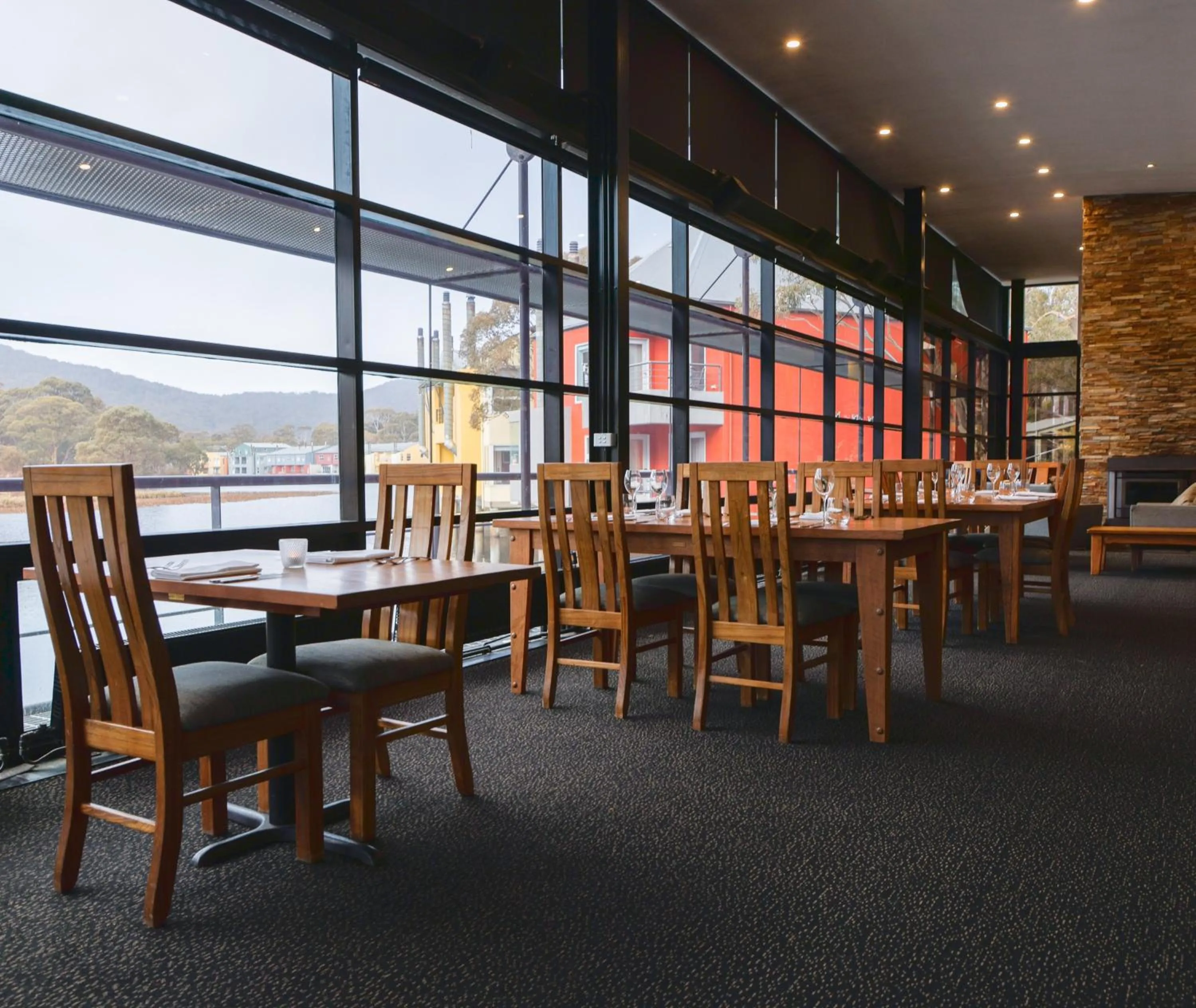 Restaurant/places to eat in Oaks Lake Crackenback Resort