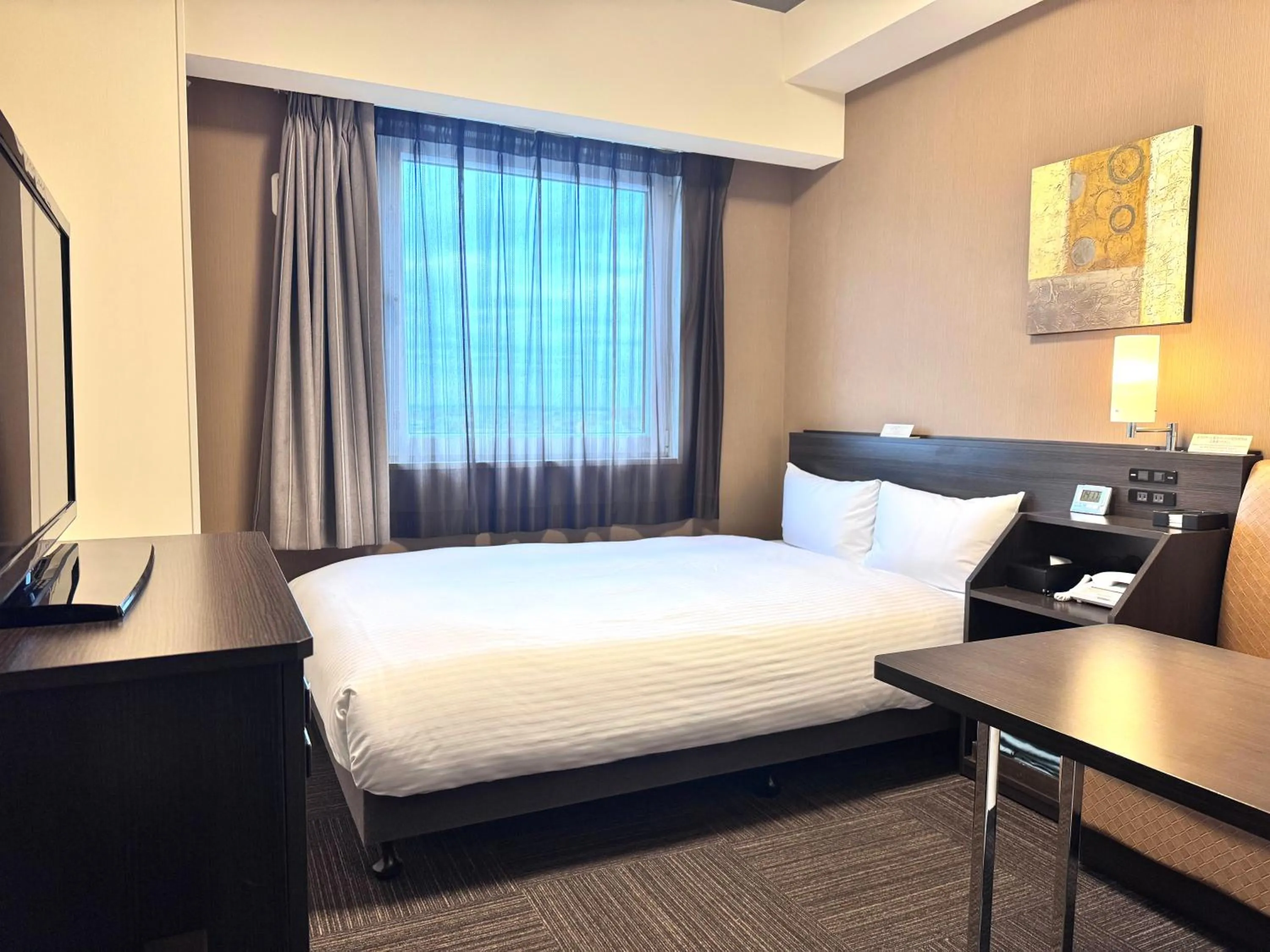 Photo of the whole room, Bed in Hotel Route Inn Isehara Ooyama Inter -Kokudo 246 Gou-