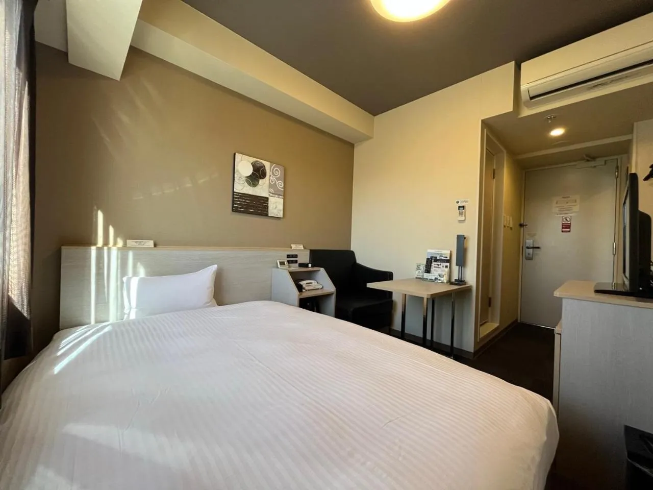 Photo of the whole room, Bed in Hotel Route Inn Isehara Ooyama Inter -Kokudo 246 Gou-