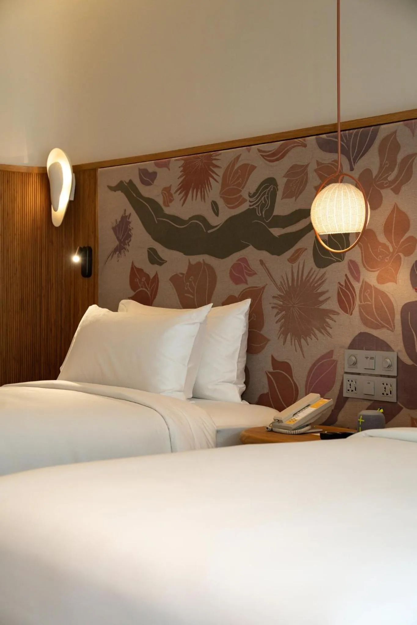 Photo of the whole room, Bed in The Standard, Pattaya Na Jomtien