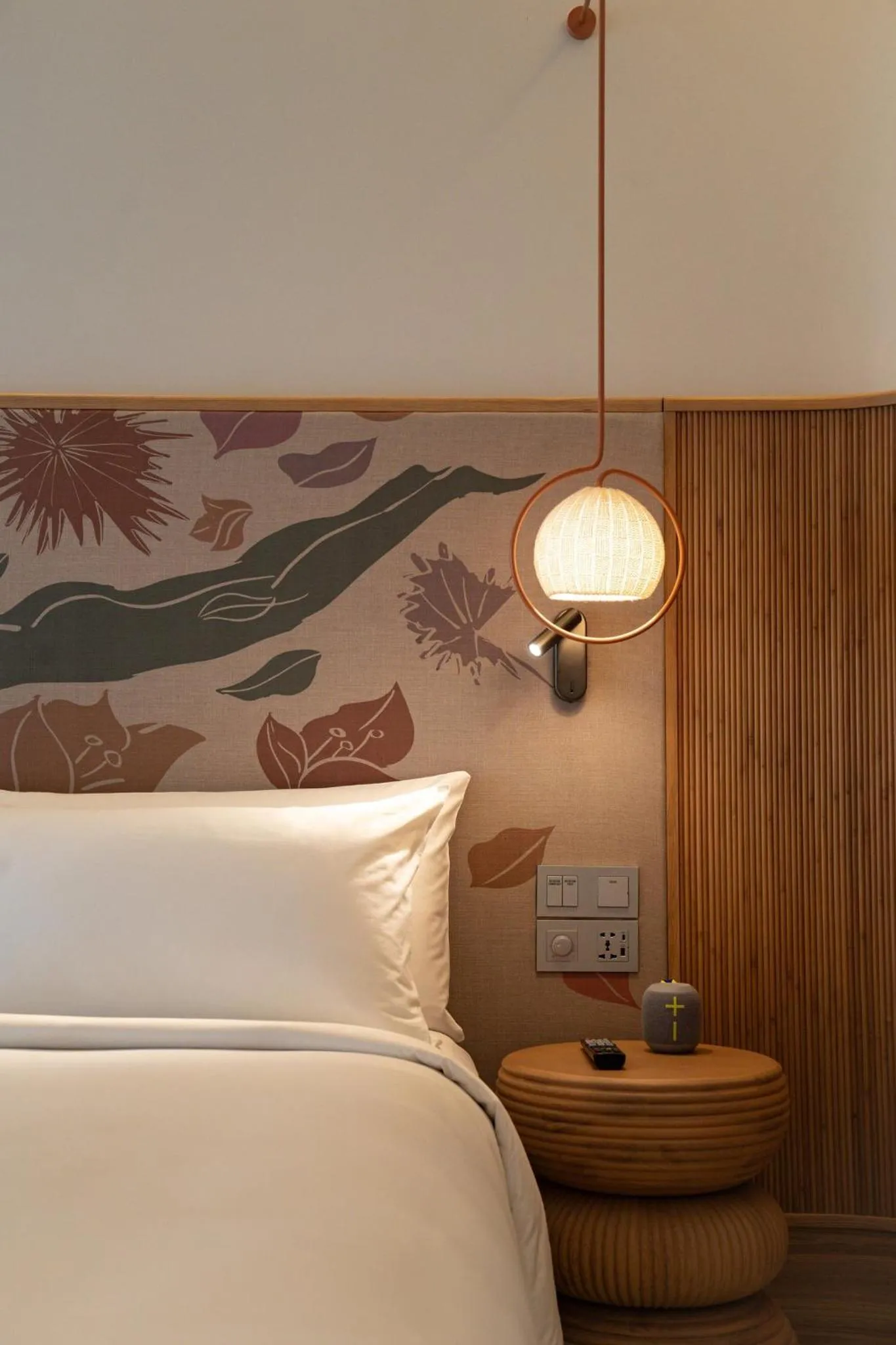 Photo of the whole room, Bed in The Standard, Pattaya Na Jomtien