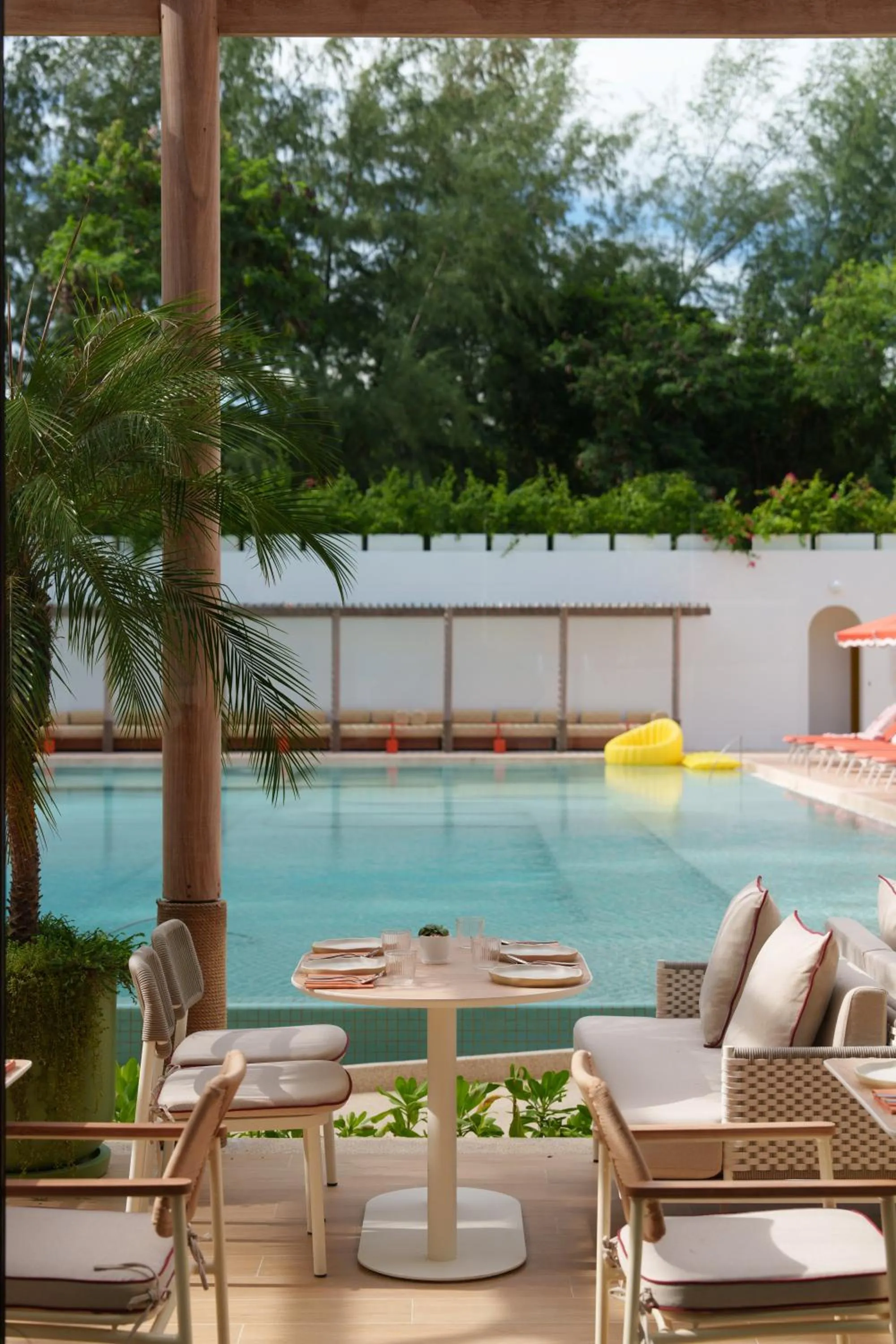 Restaurant/places to eat in The Standard, Pattaya Na Jomtien