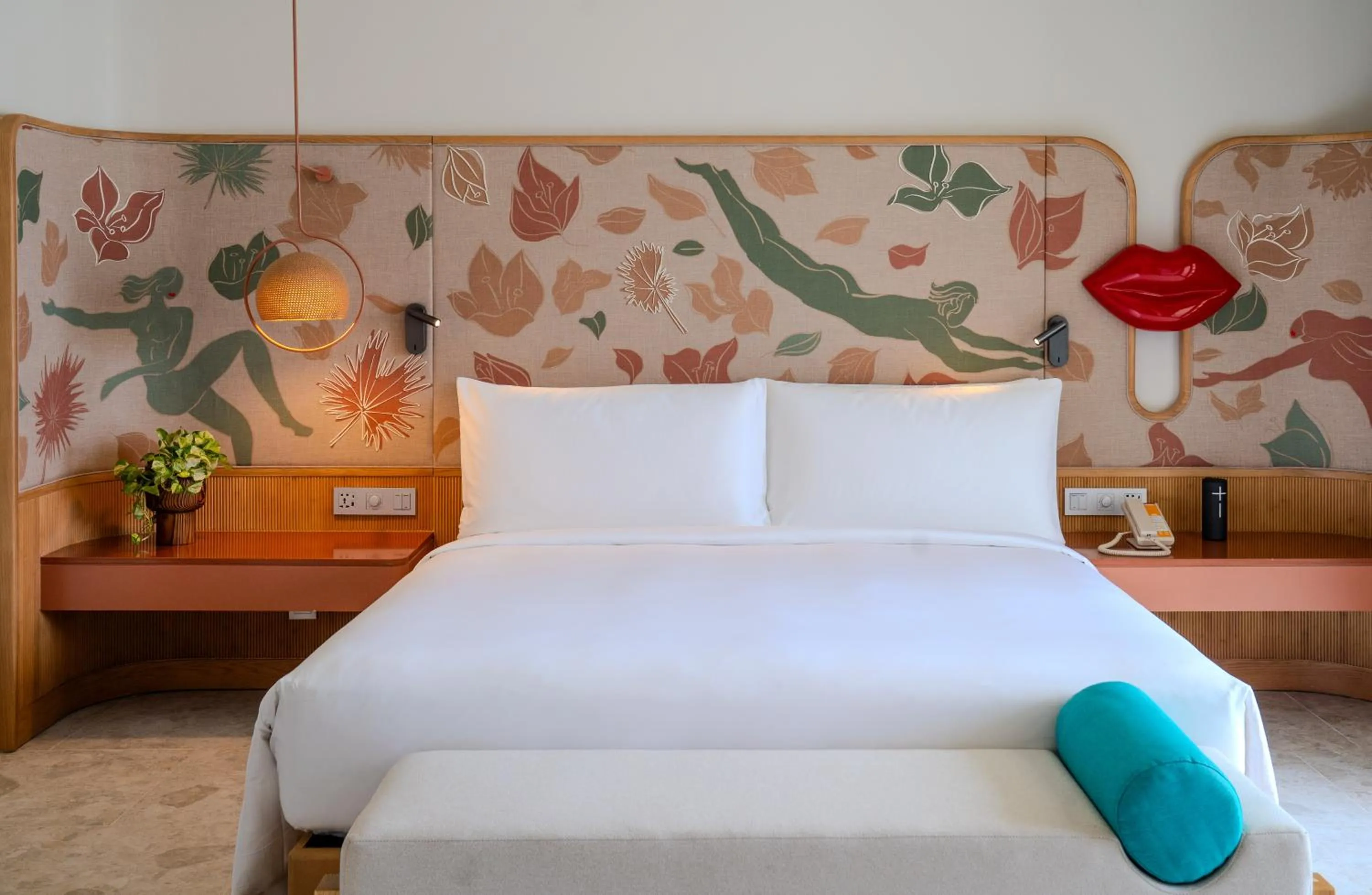 Bed in The Standard, Pattaya Na Jomtien