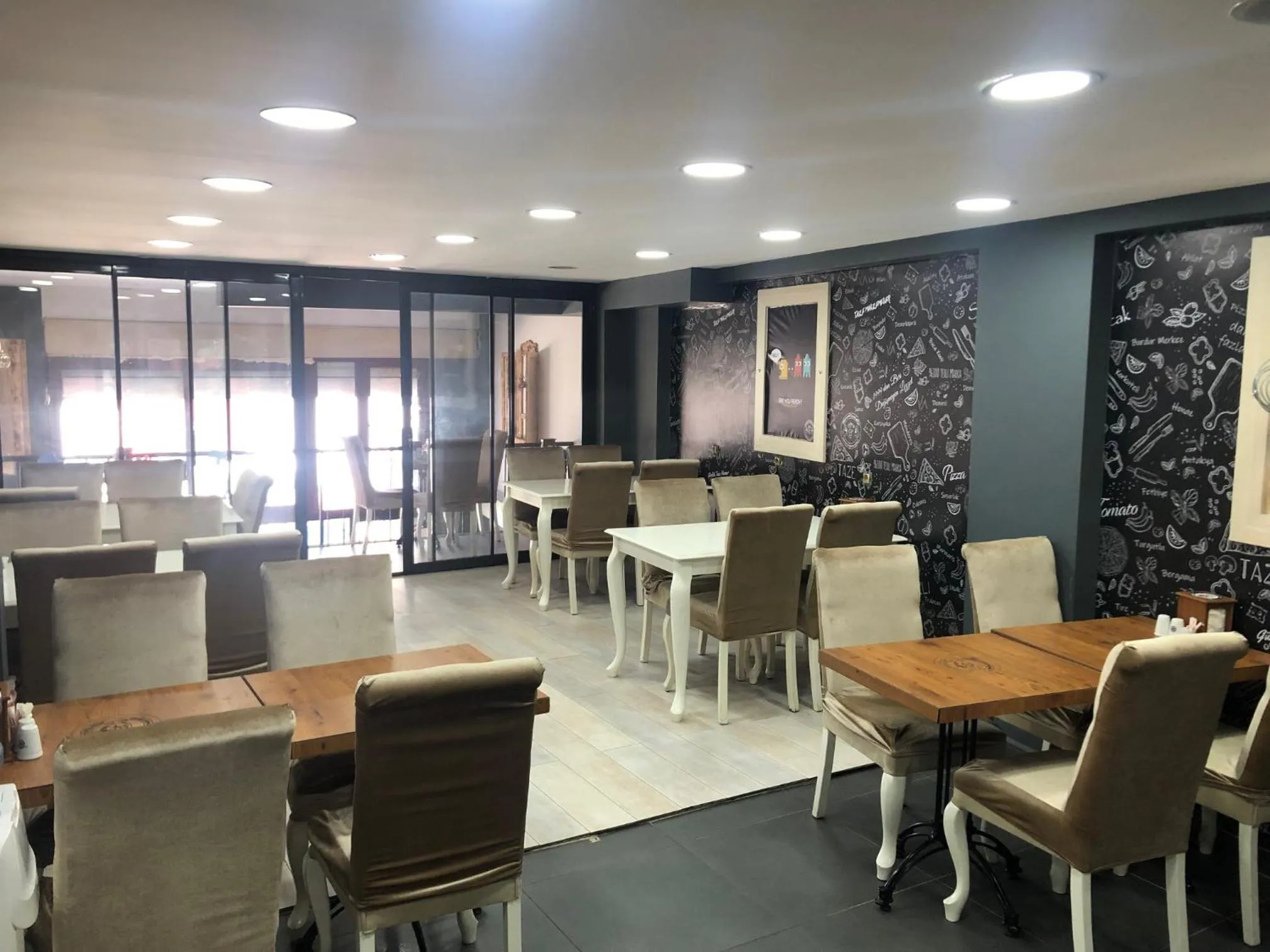 Restaurant/places to eat in Sanli Hotel Hammam & SPA