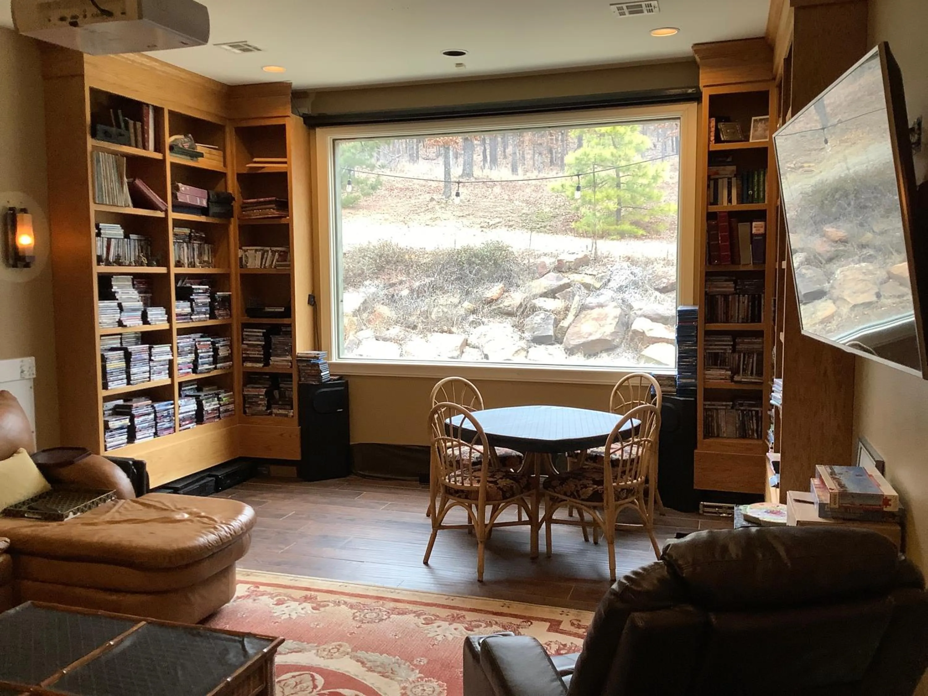 Library in BarDew Valley Inn