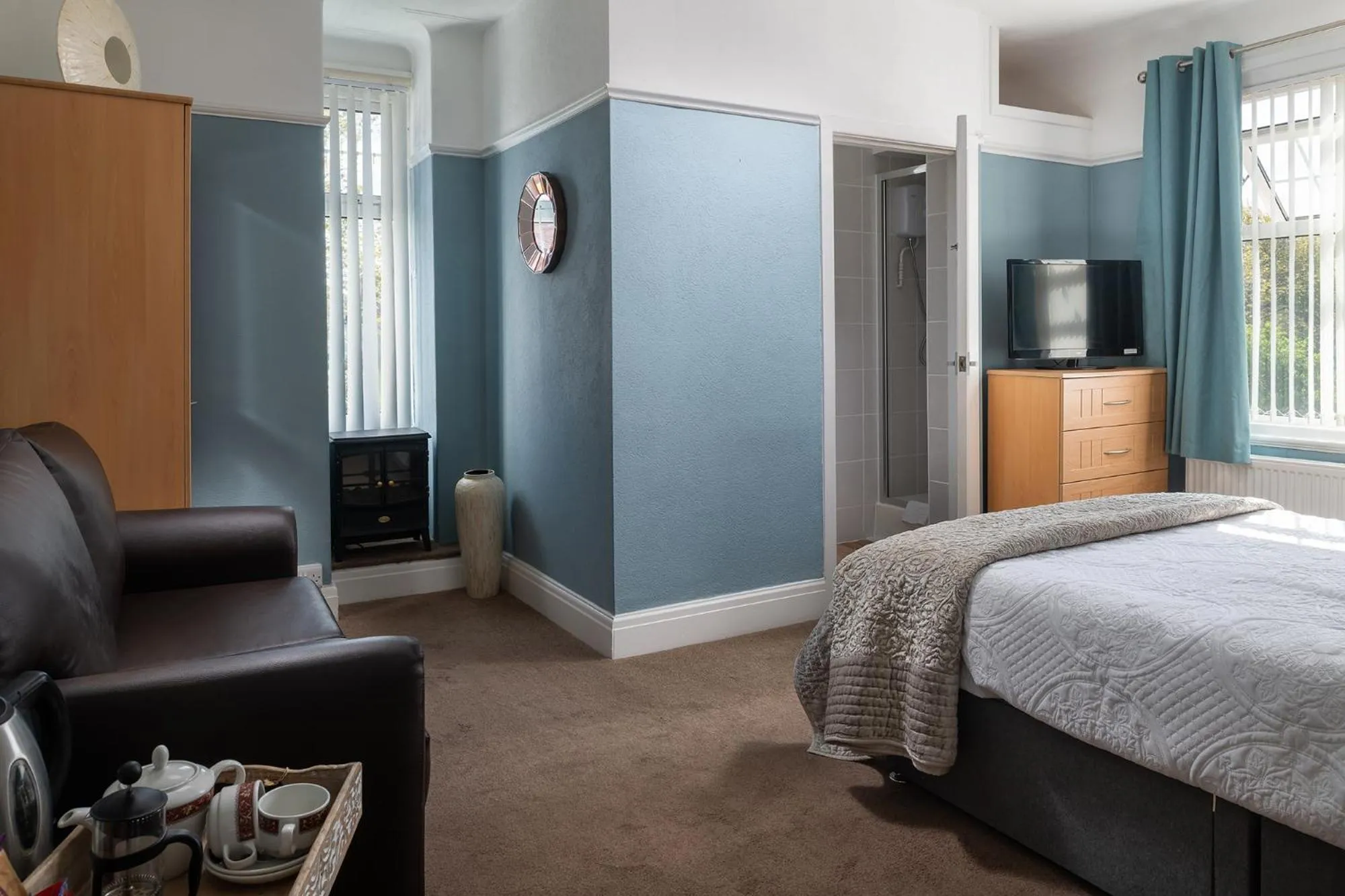 Photo of the whole room, Bed in Rosaire Guest House