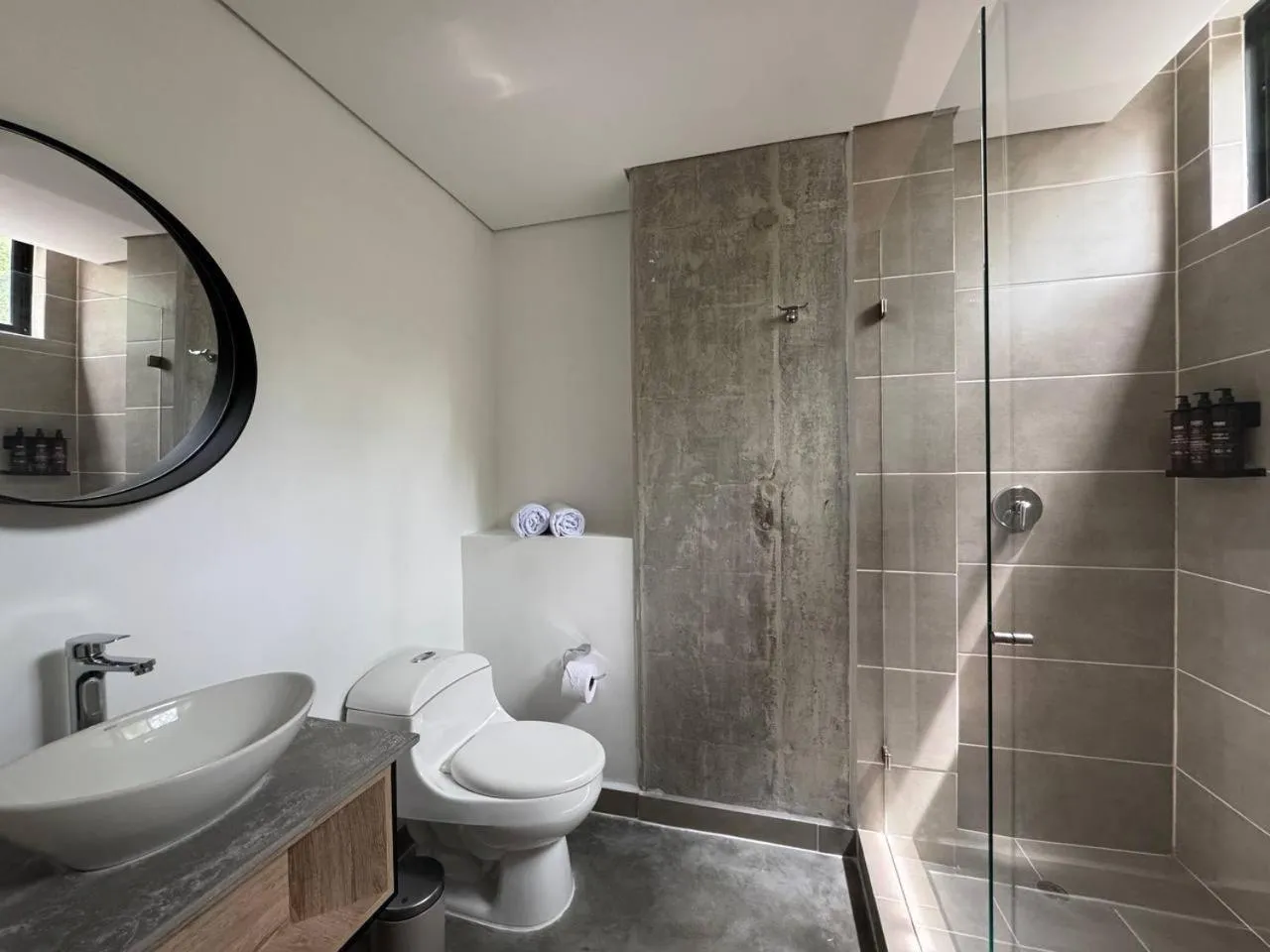 Shower in Akela Park Hotel