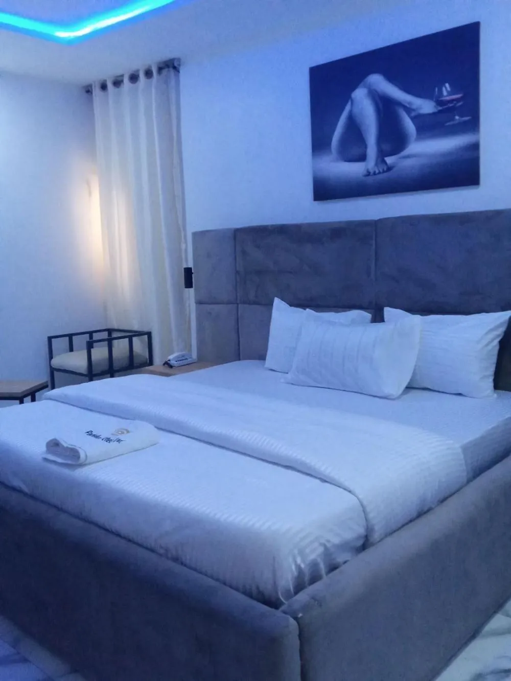 Bed in Hotel Padelia Apartment Airport Road Lagos