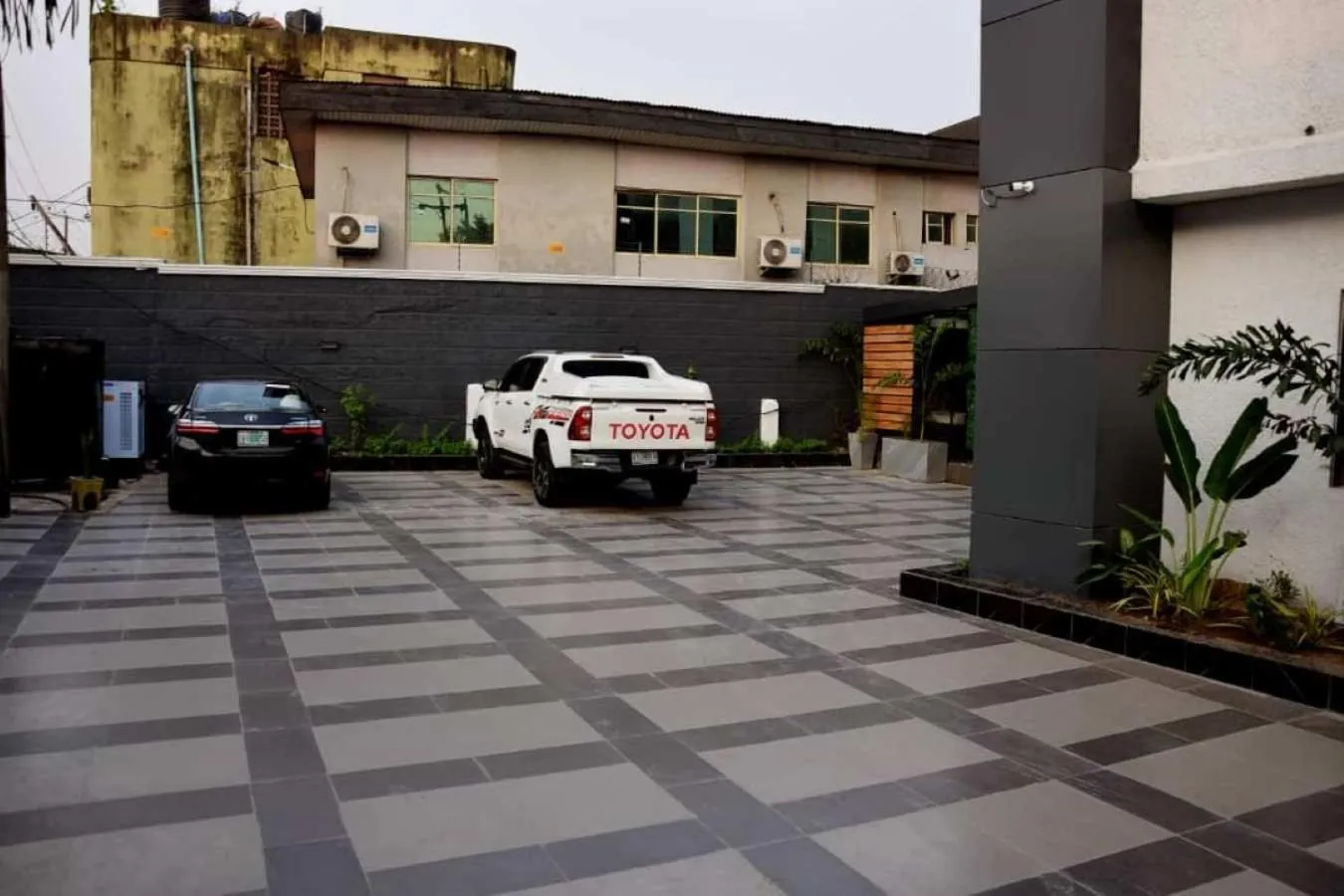 Parking in Hotel Padelia Apartment Airport Road Lagos