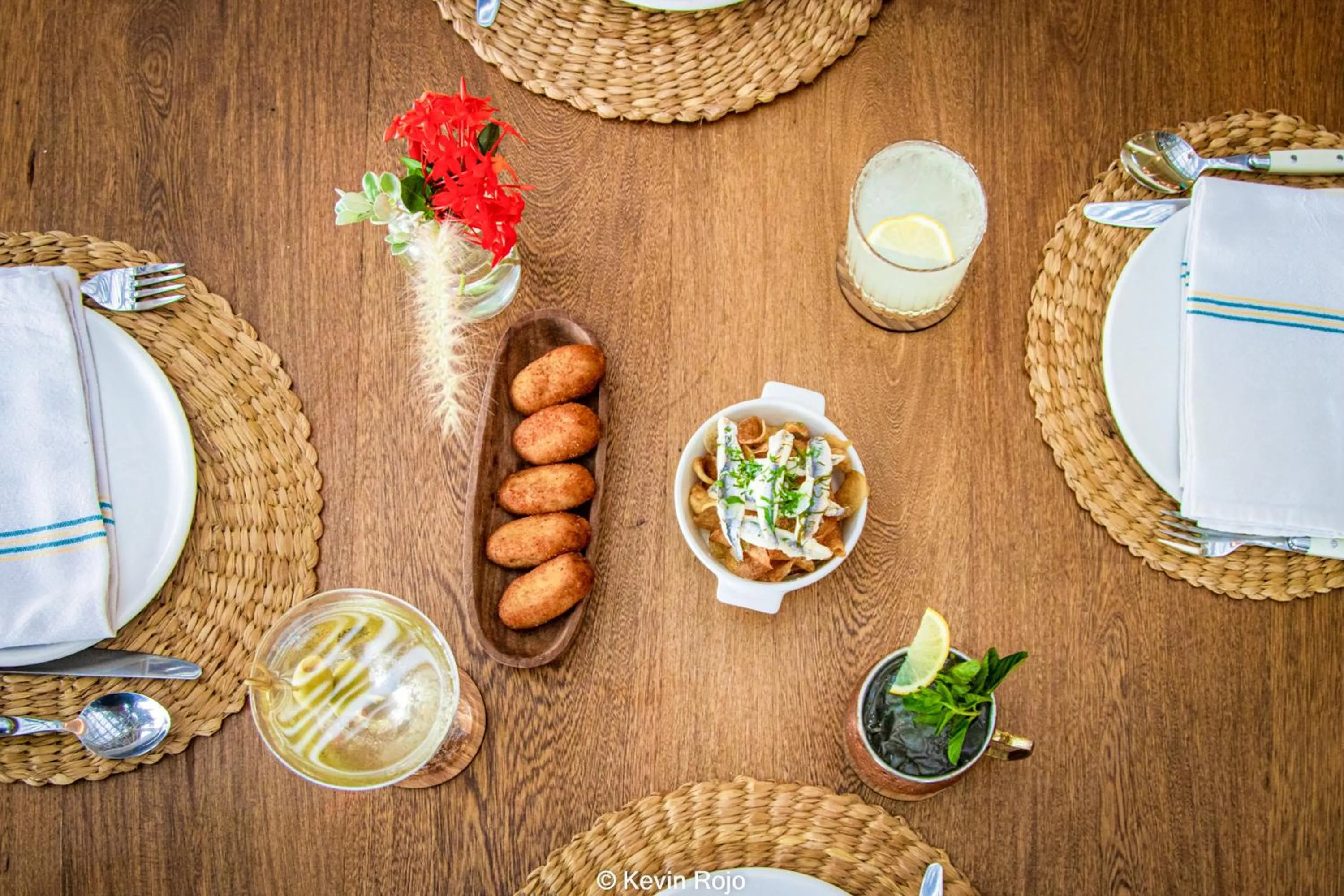 Restaurant/places to eat in Hotel Pomelo