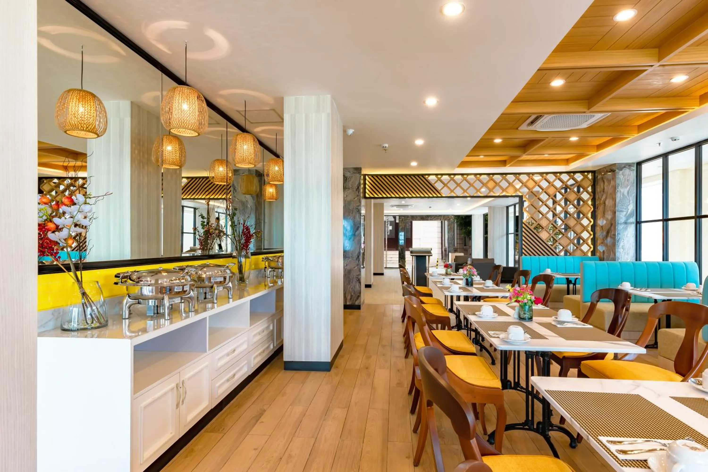 Restaurant/places to eat in d'primahotel Bandar Balikpapan