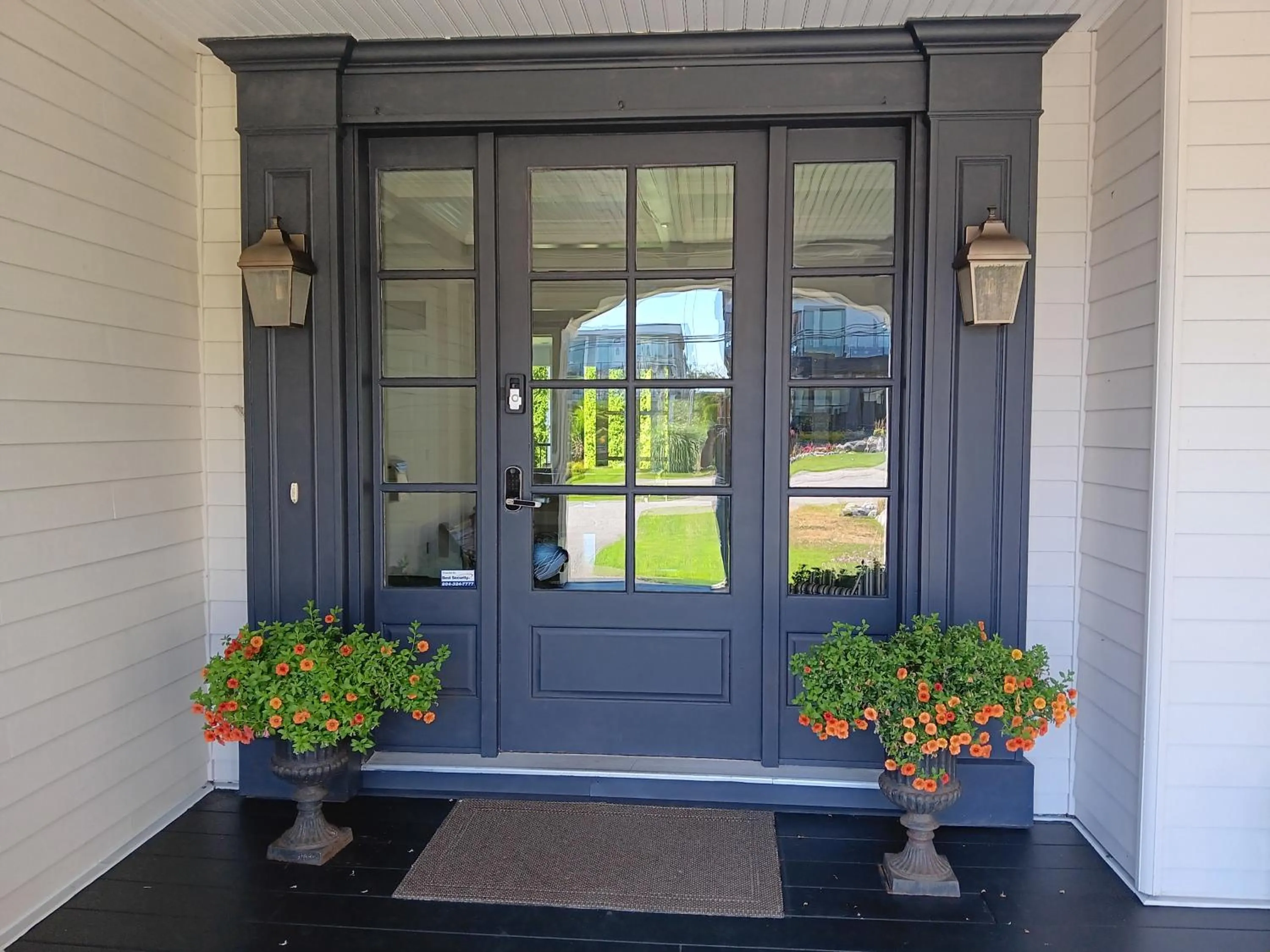 Facade/entrance in Sand and Salt Bed & Breakfast