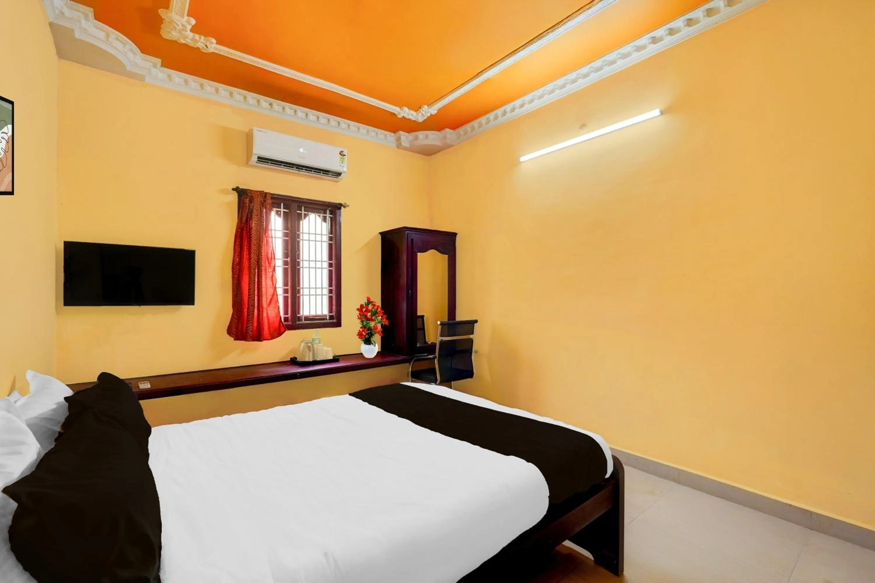 Bedroom, Bed in Super Hotel O Nemeli Road Sriram Nagar