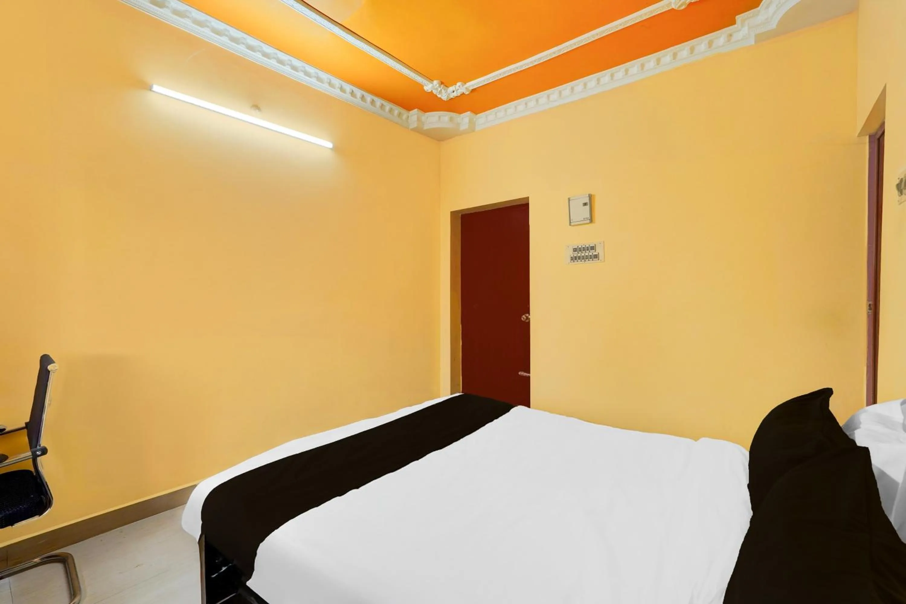 Bedroom, Bed in Super Hotel O Nemeli Road Sriram Nagar