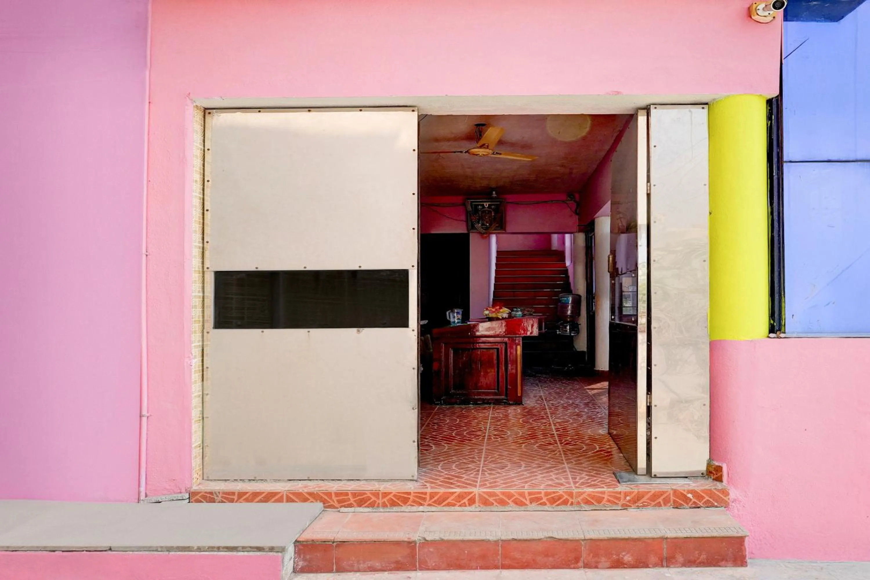 Facade/entrance in Super Hotel O Nemeli Road Sriram Nagar