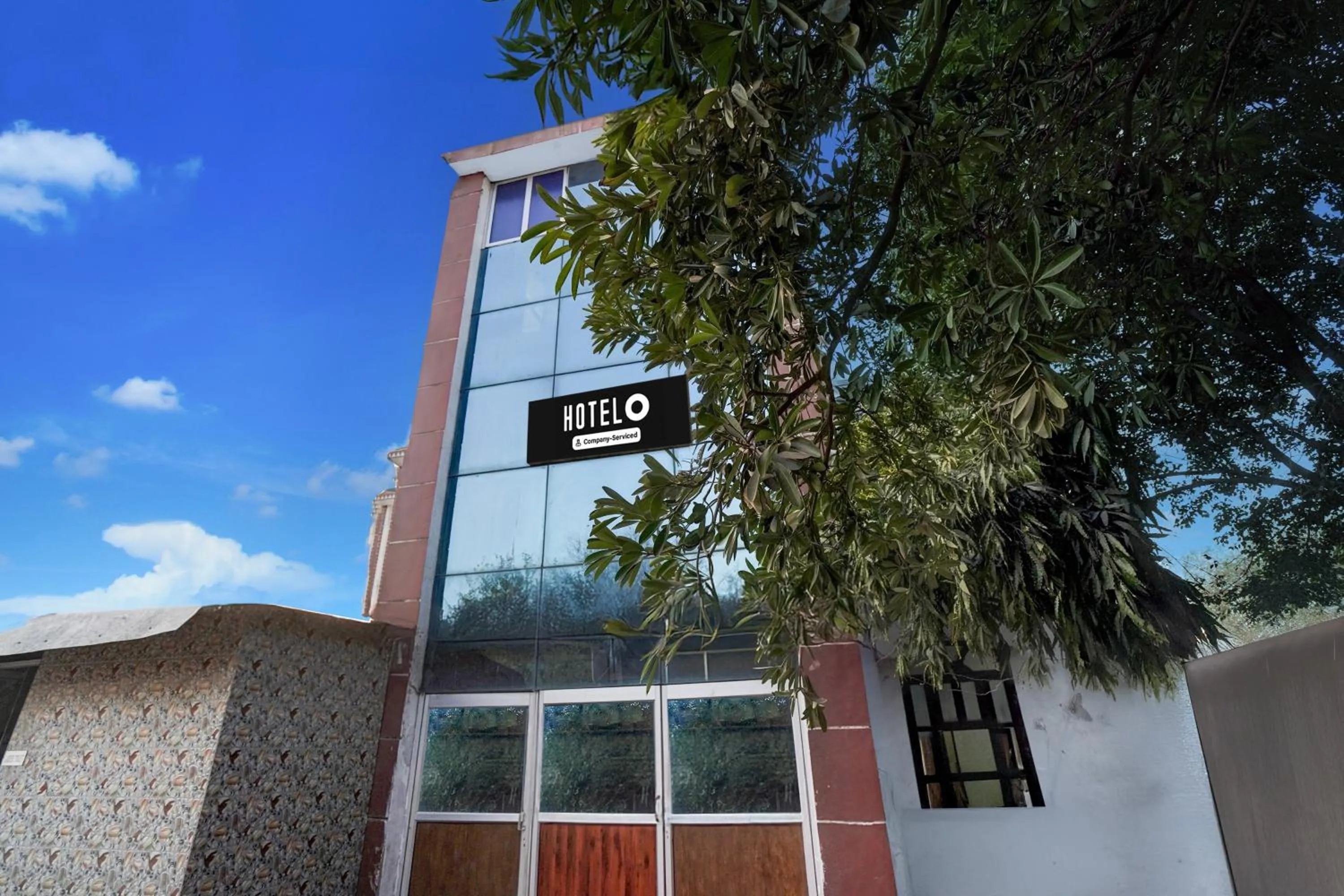 Facade/entrance in Hotel O Behror