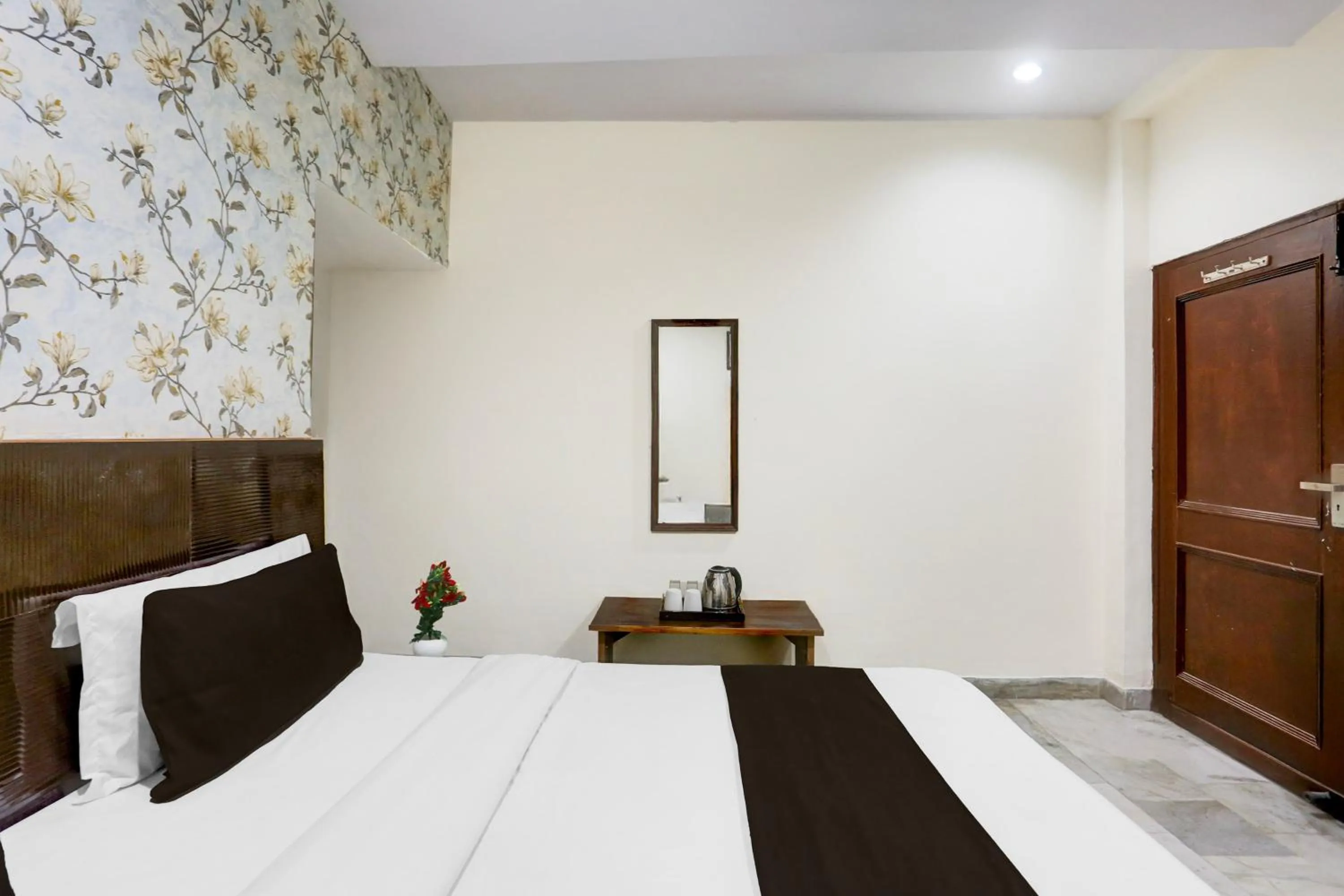 Bedroom, Bed in Super Hotel O Subhani Building Formerly Hotel Amandeep