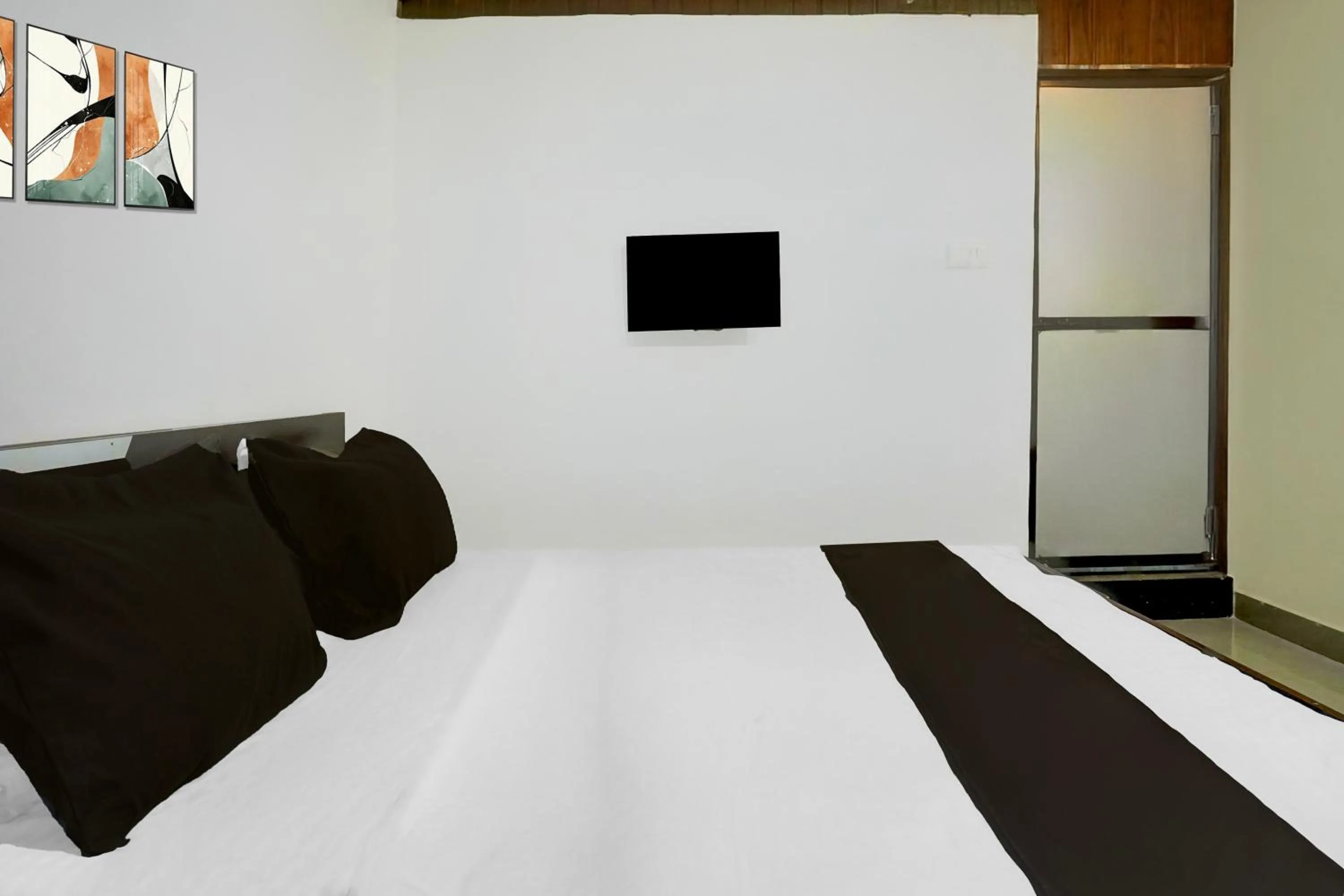 Bedroom, Bed in Hotel O Malavli Lonavala