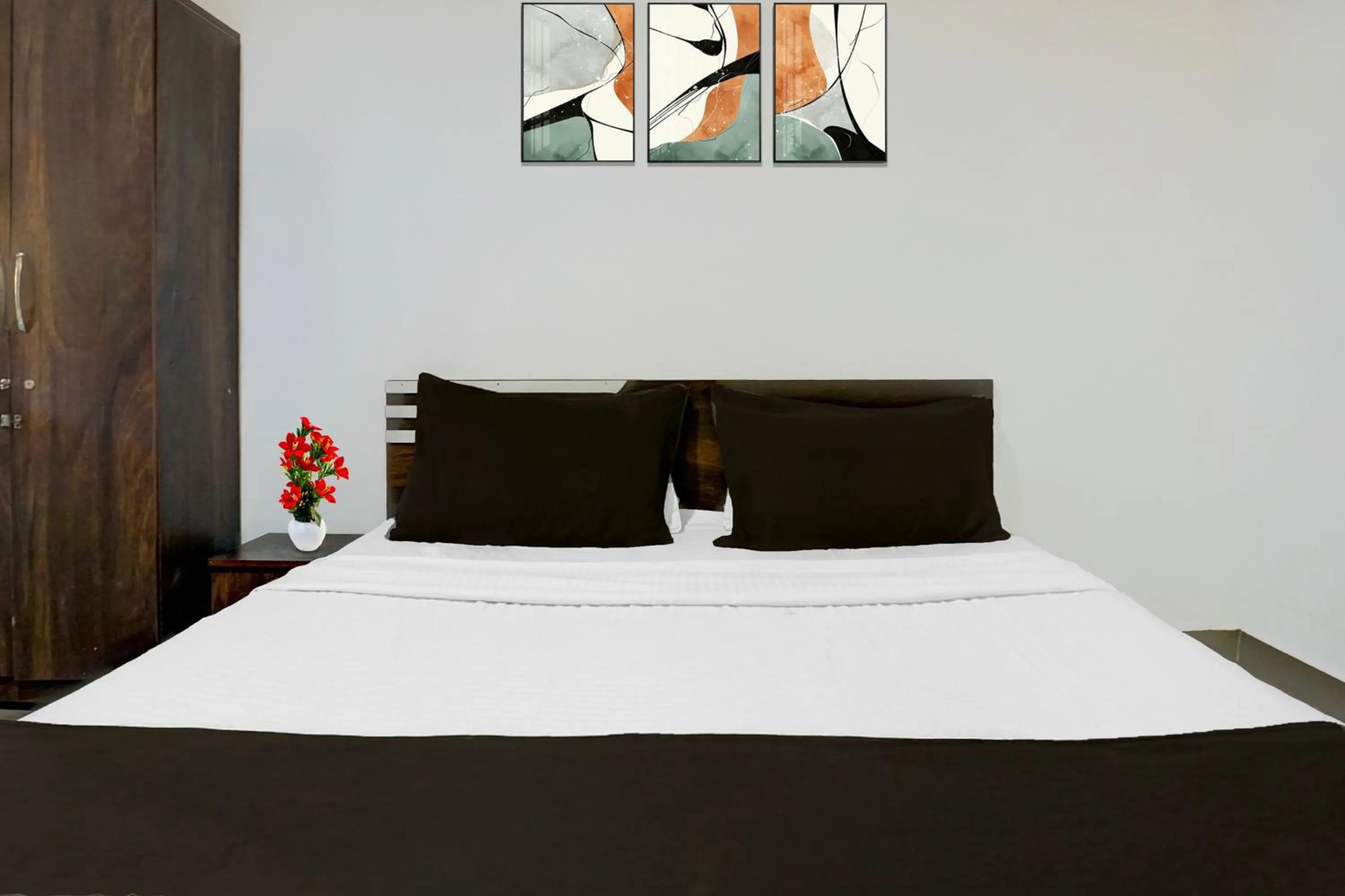 Bedroom, Bed in Hotel O Malavli Lonavala