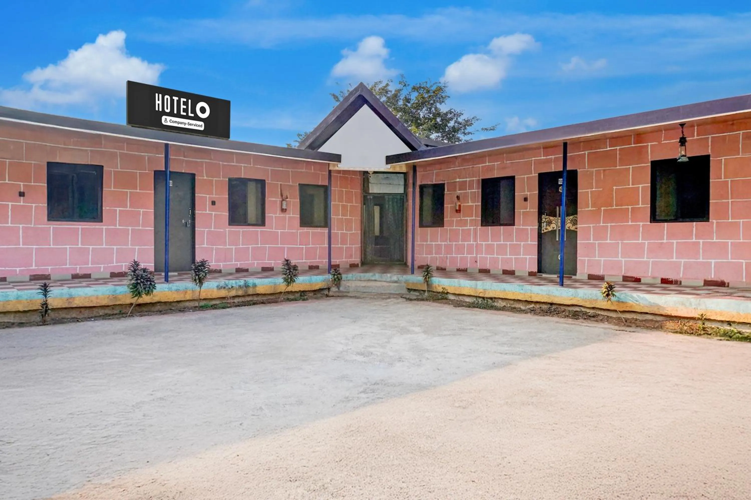 Facade/entrance in Hotel O Malavli Lonavala