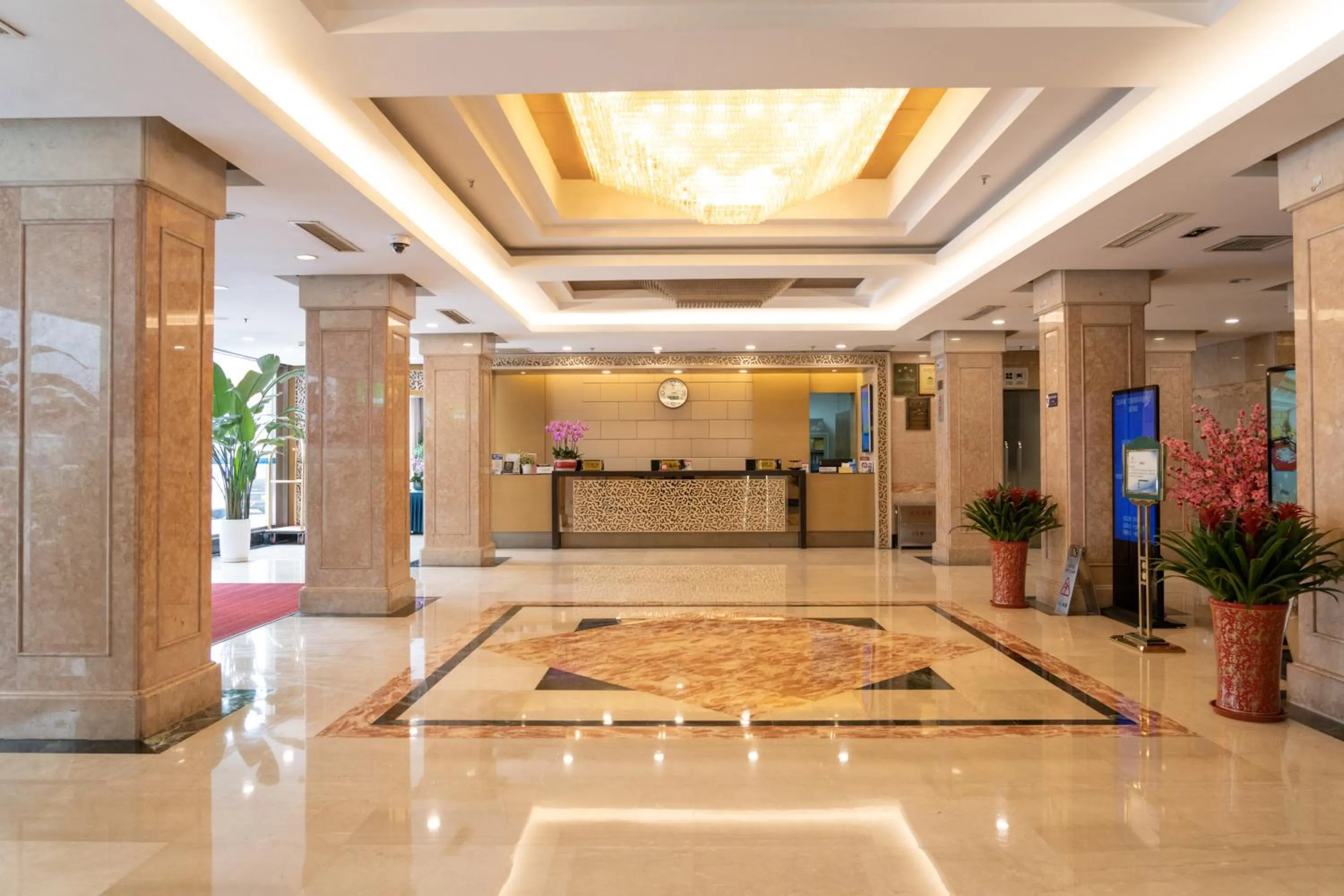 Lobby or reception in Beijing Shengli Hotel
