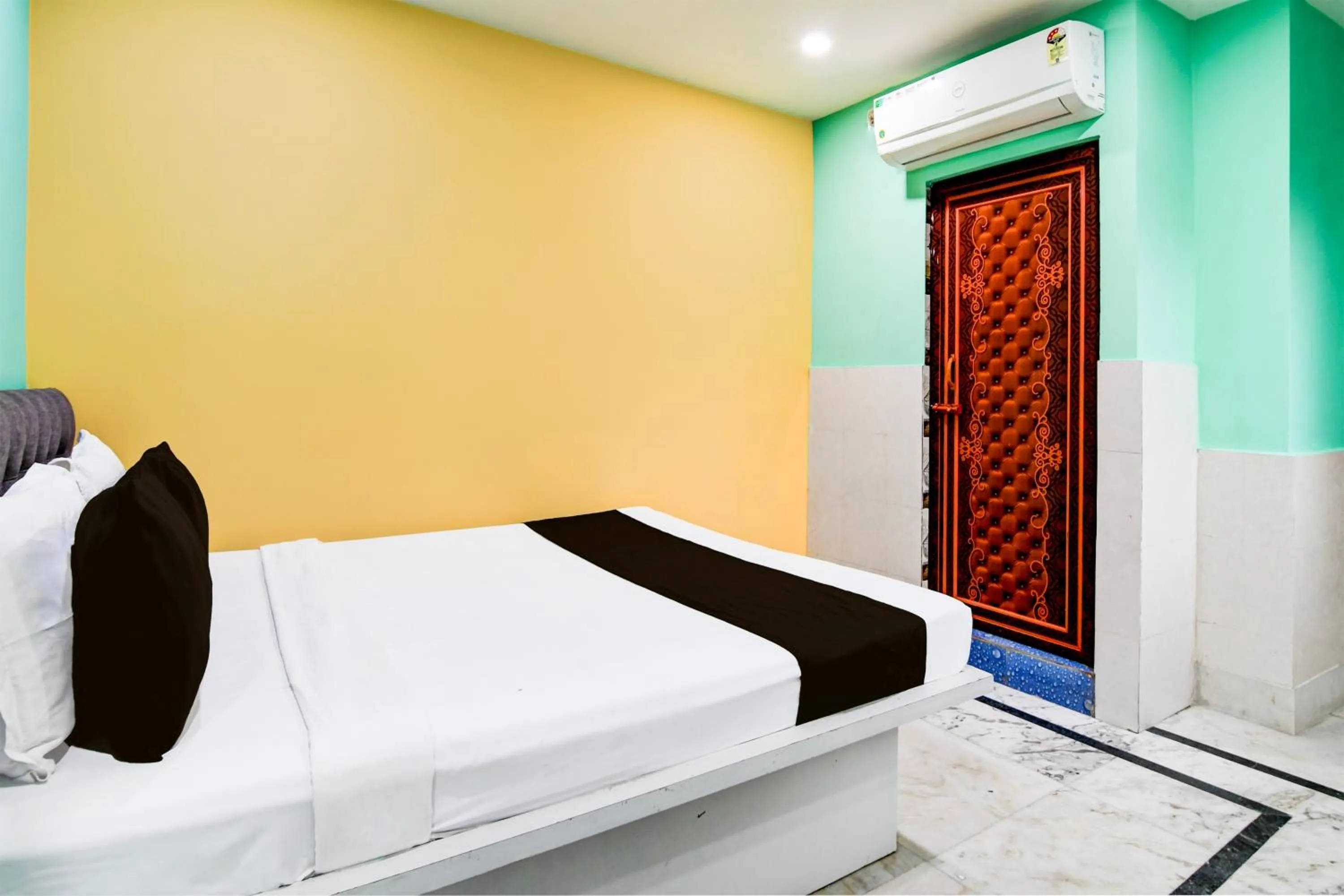 Bedroom, Bed in Super Hotel O Kolkata Near Acropolis Mall Formerly 7 Horse GH