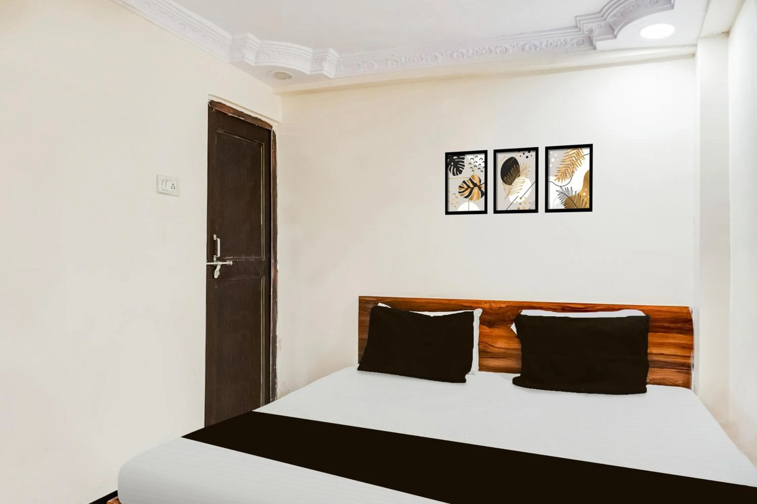 Bedroom, Bed in Super Hotel O Russel Chowk Formerly VN Residency Jabalpur
