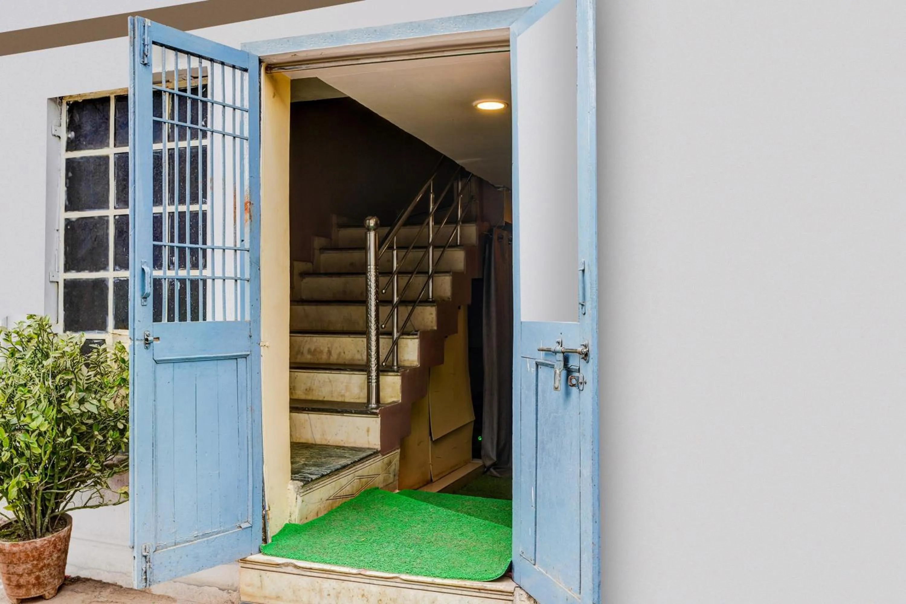 Facade/entrance in Super Hotel O Russel Chowk Formerly VN Residency Jabalpur