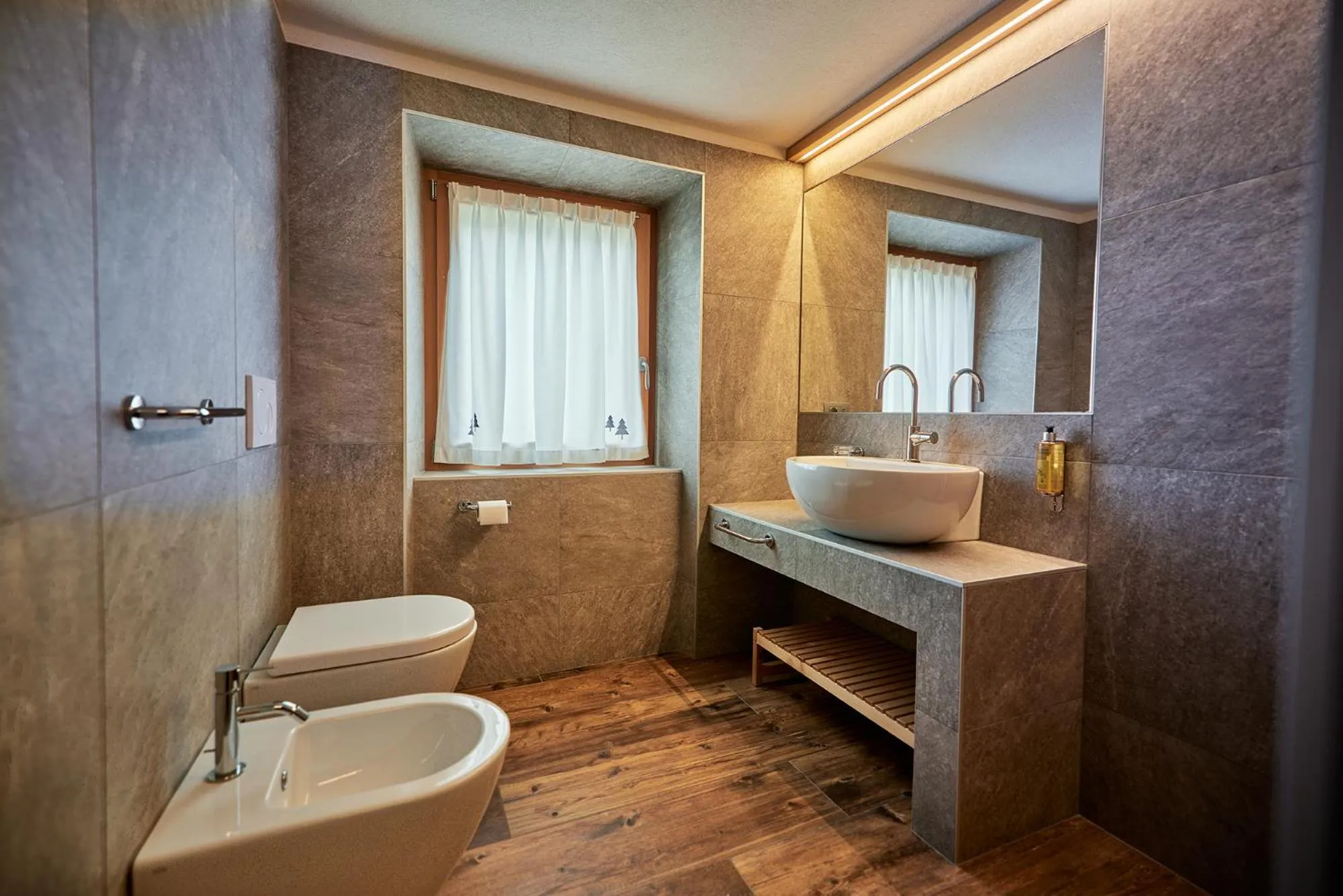 Bathroom in Hotel Vallechiara