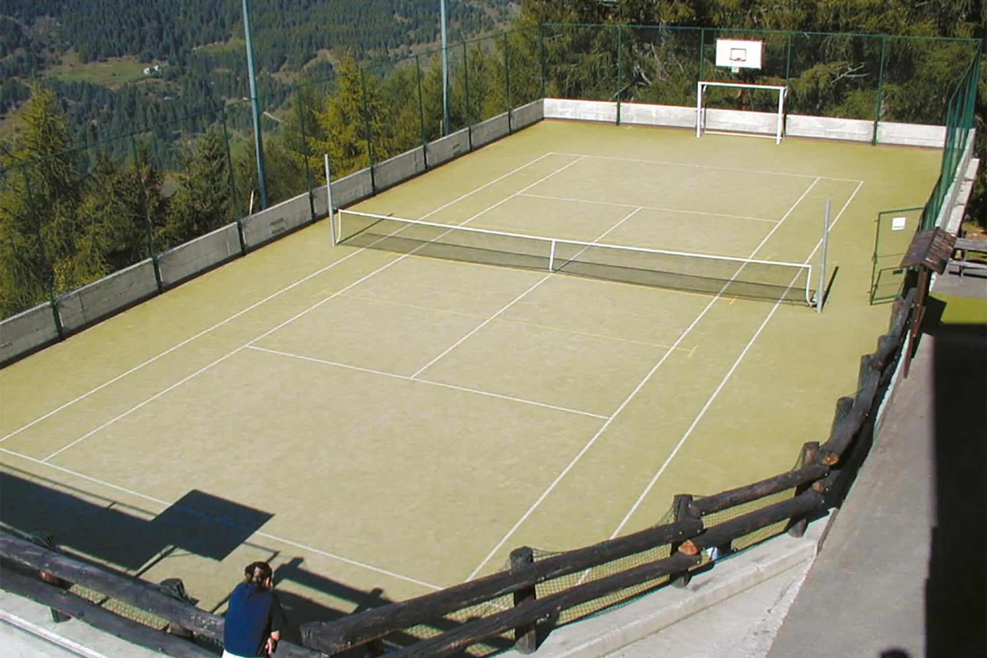 Tennis court in Hotel Vallechiara