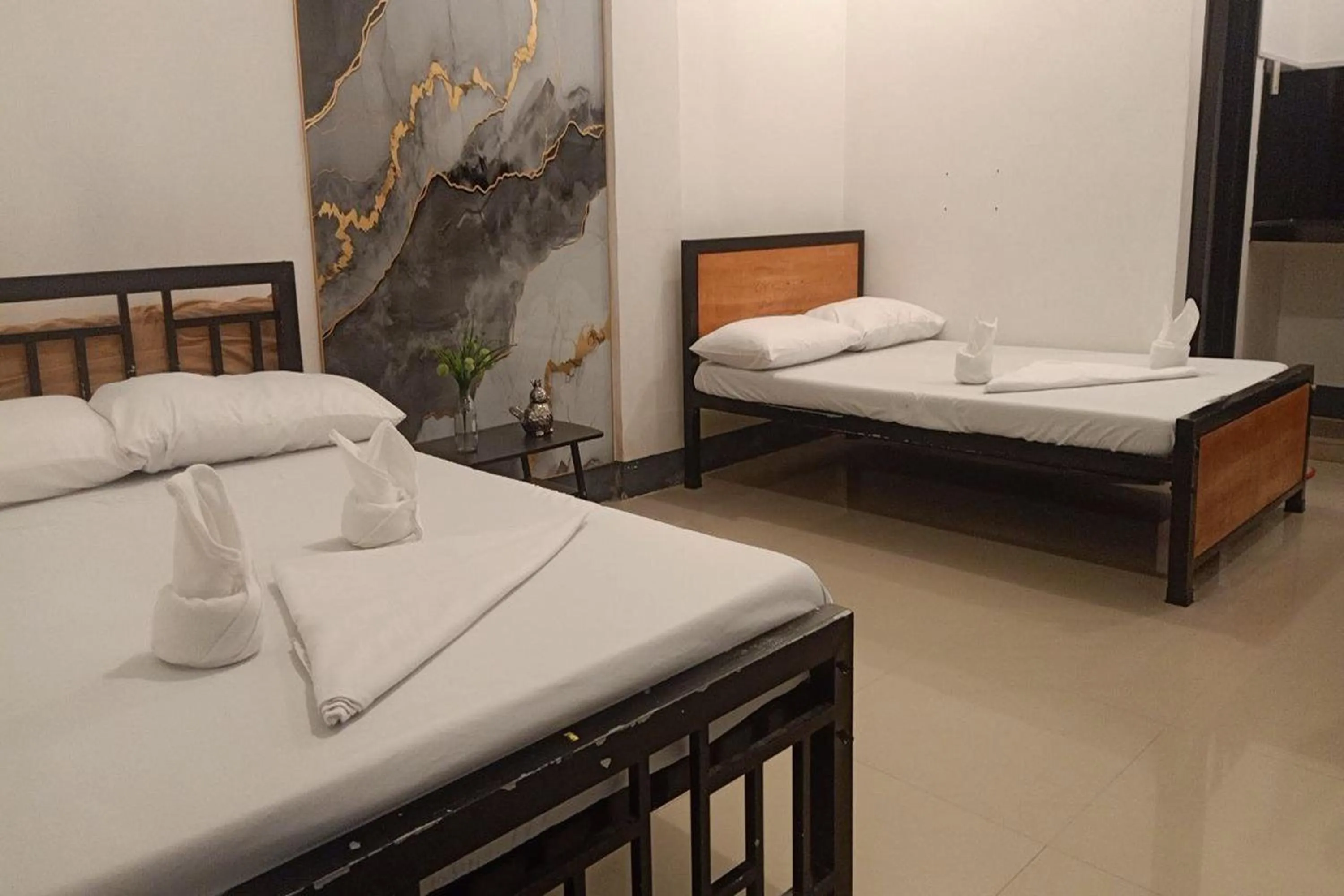 Bed in Hotel Villarte Fort Pampanga