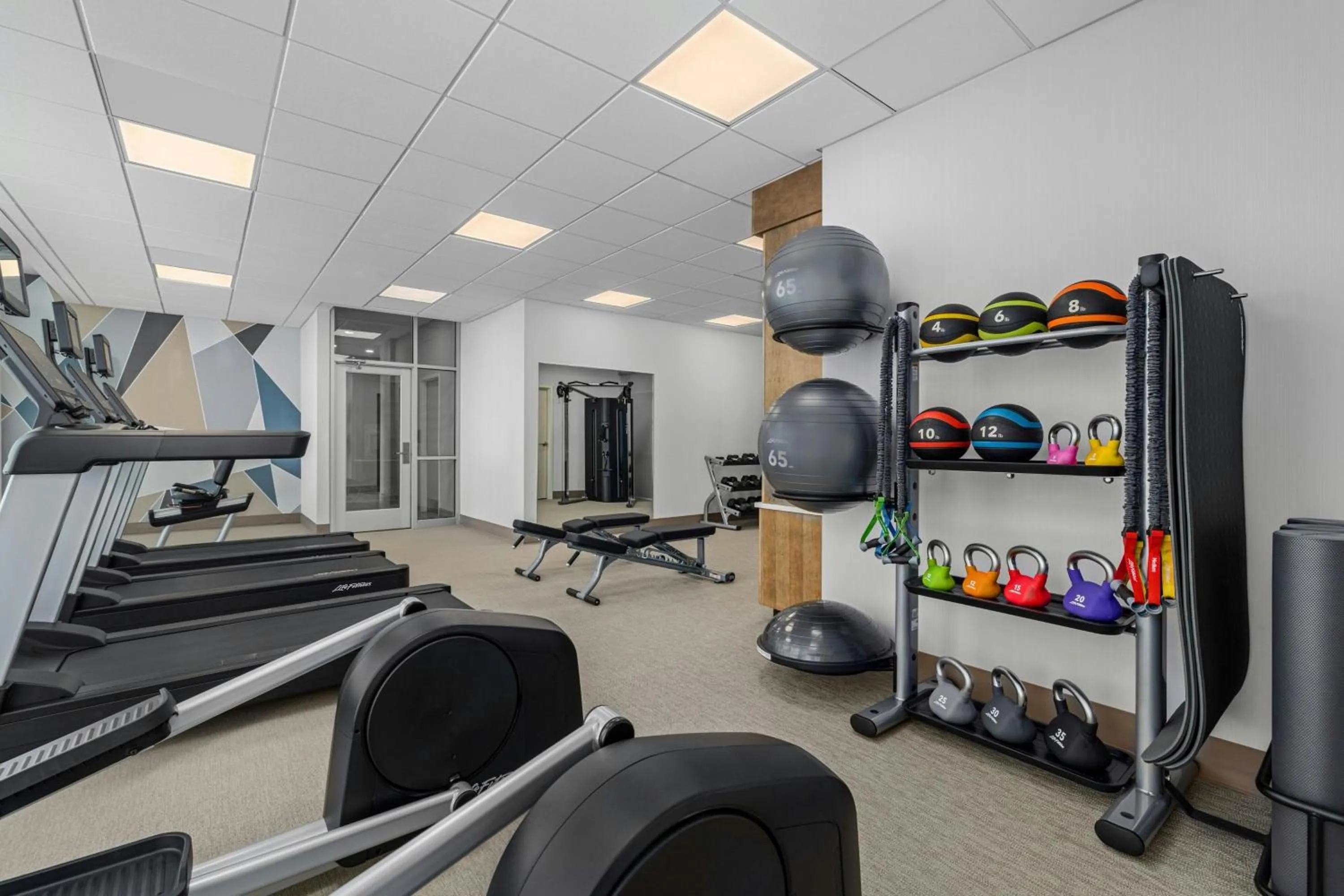 Fitness centre/facilities in SpringHill Suites by Marriott Camden
