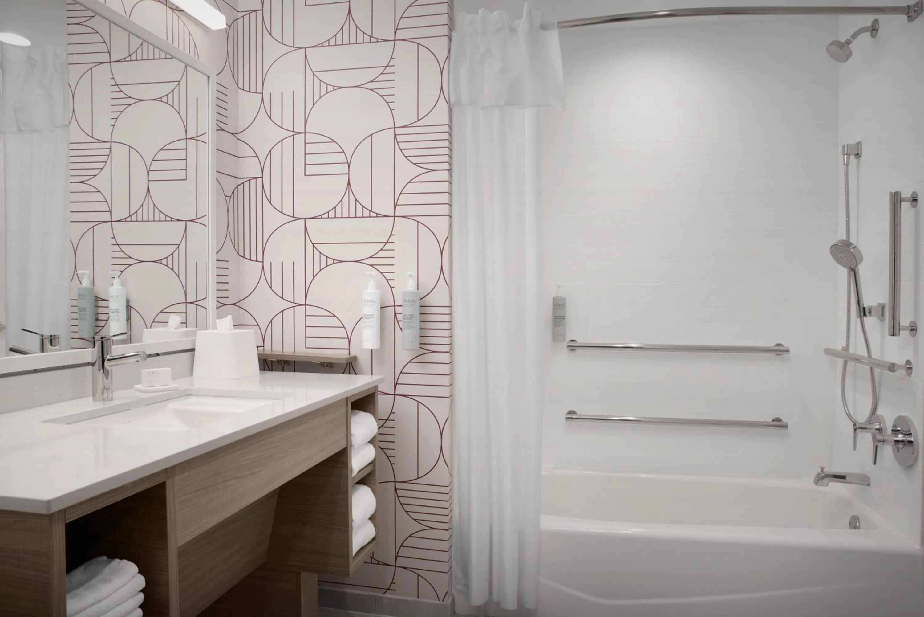 Shower in Home2 Suites By Hilton Lakeland North I-4