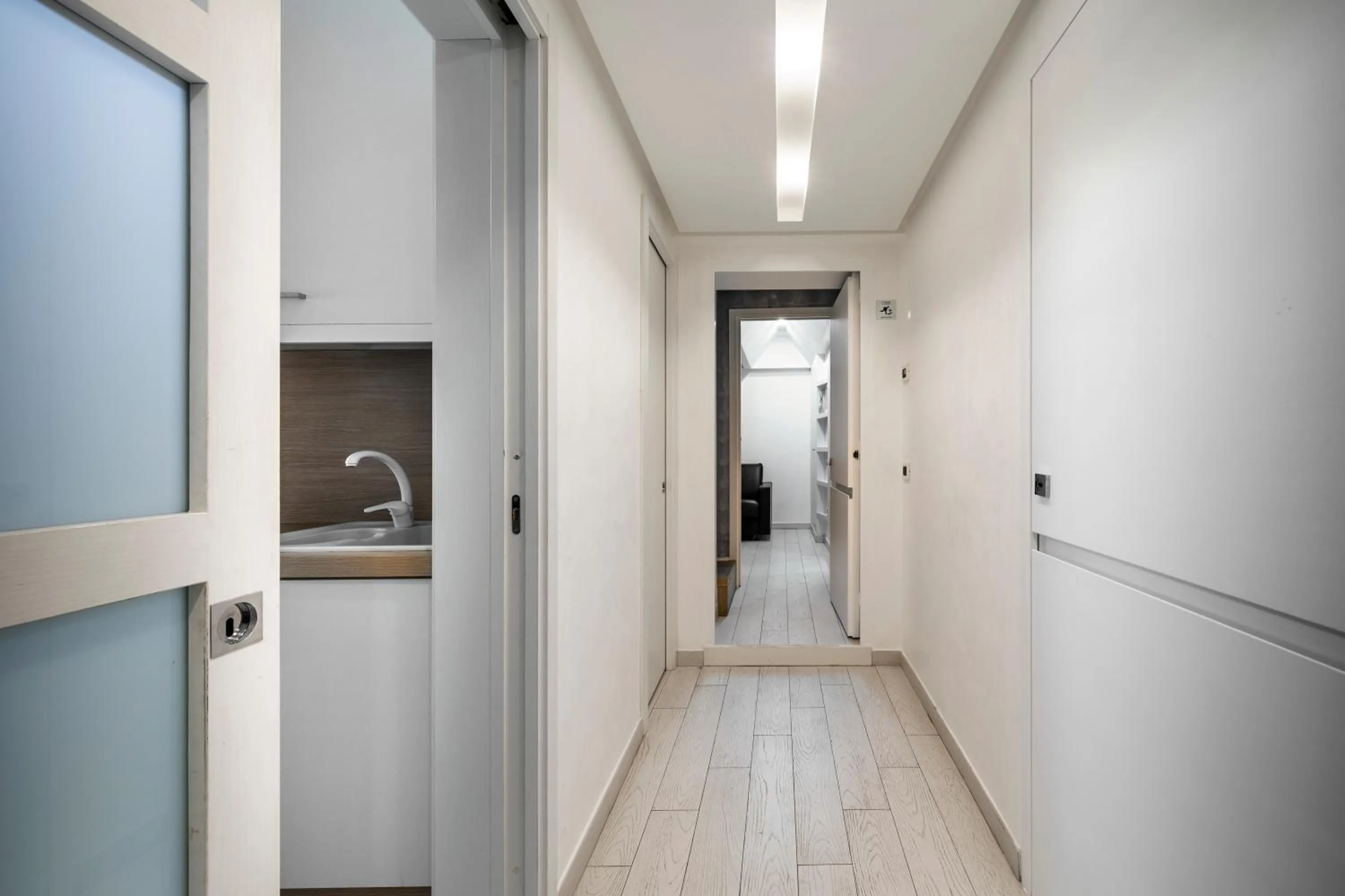 Decorative detail in LHP Suite Roma Piazza del Popolo