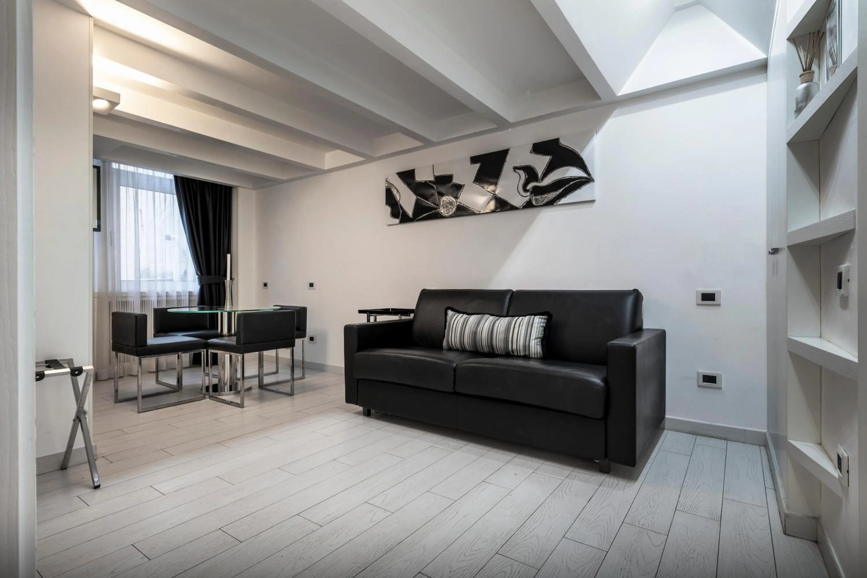 Living room in LHP Suite Roma Piazza del Popolo