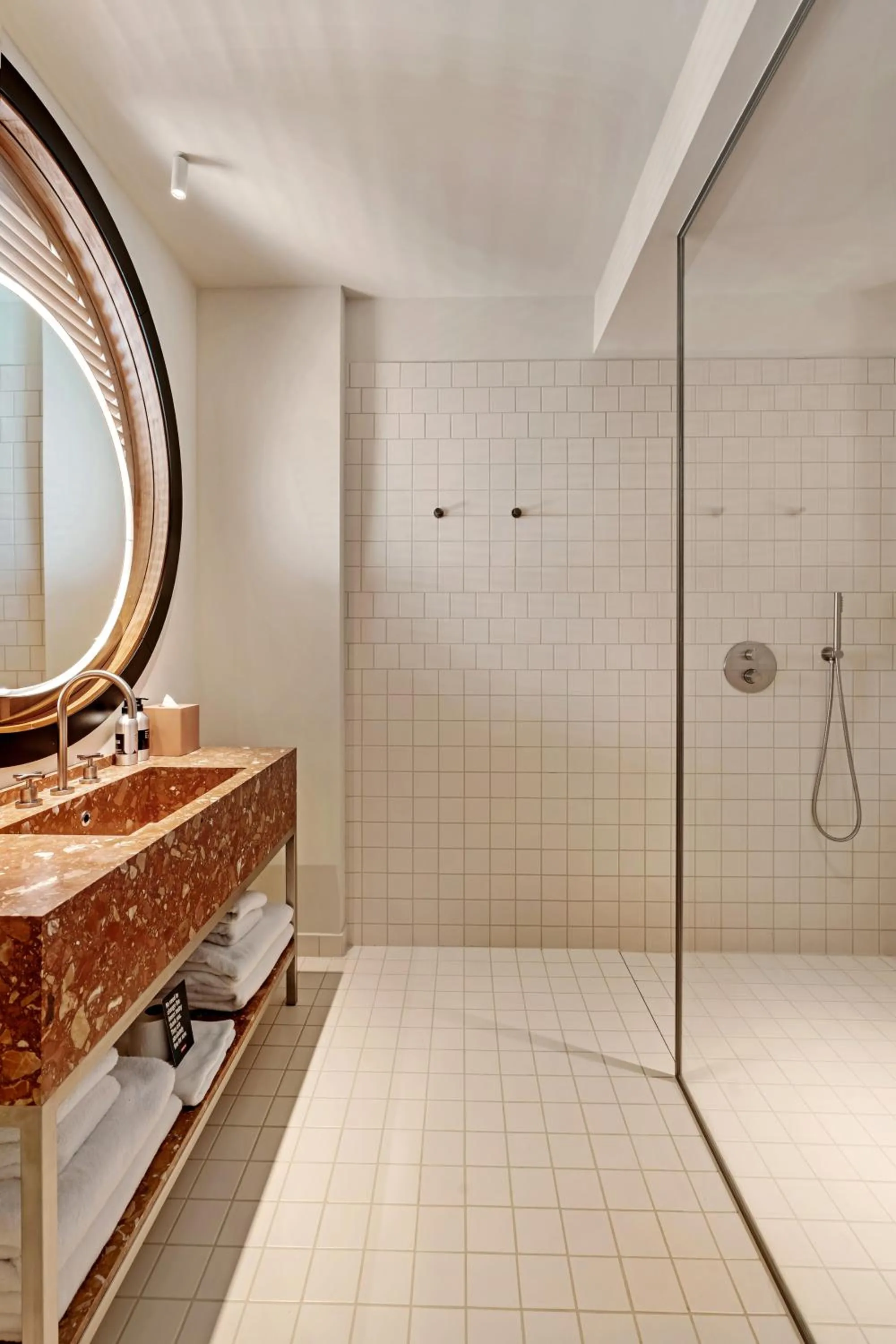 The Standard, Brussels