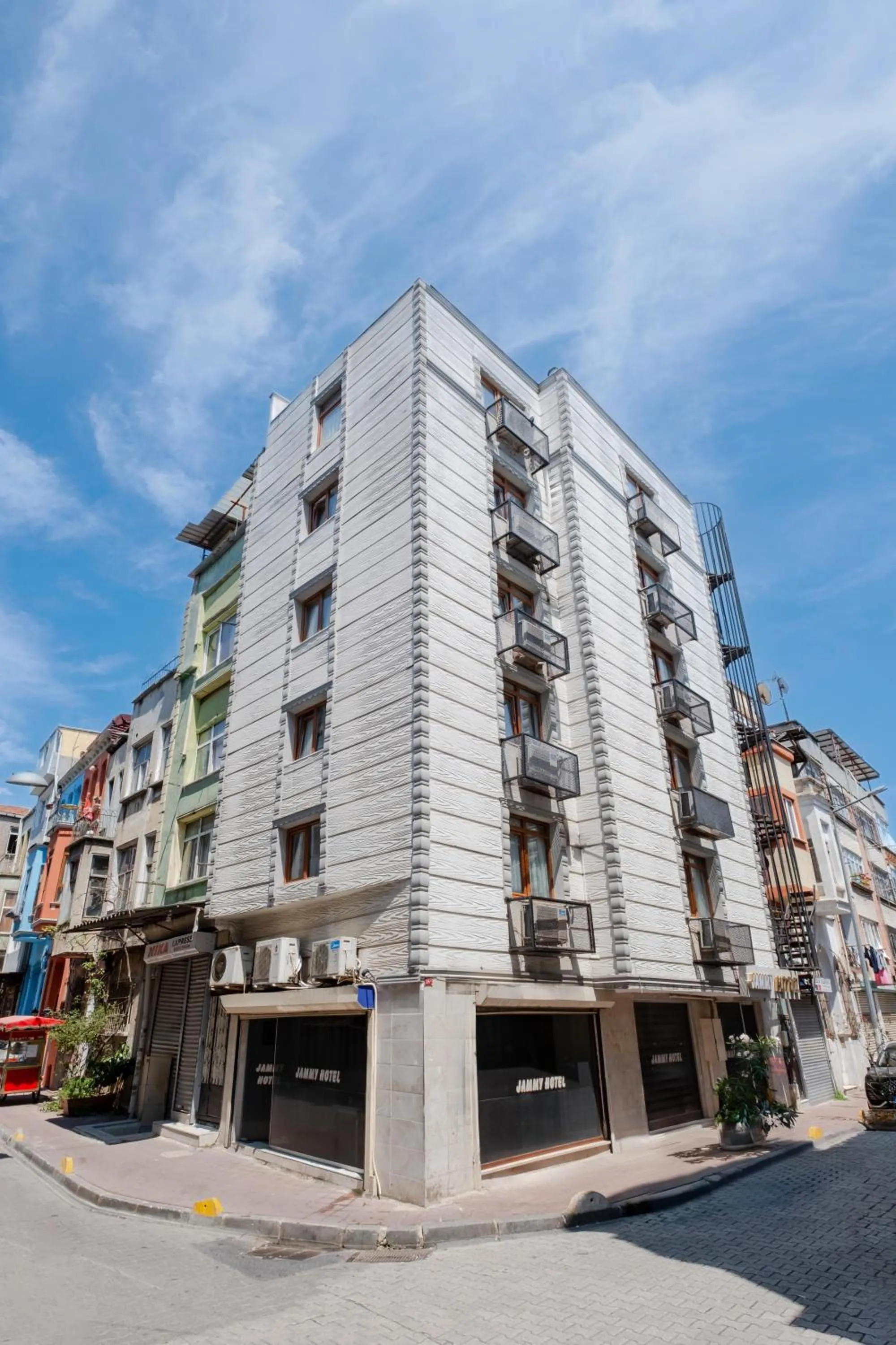 Property building in JAMMY Hotel