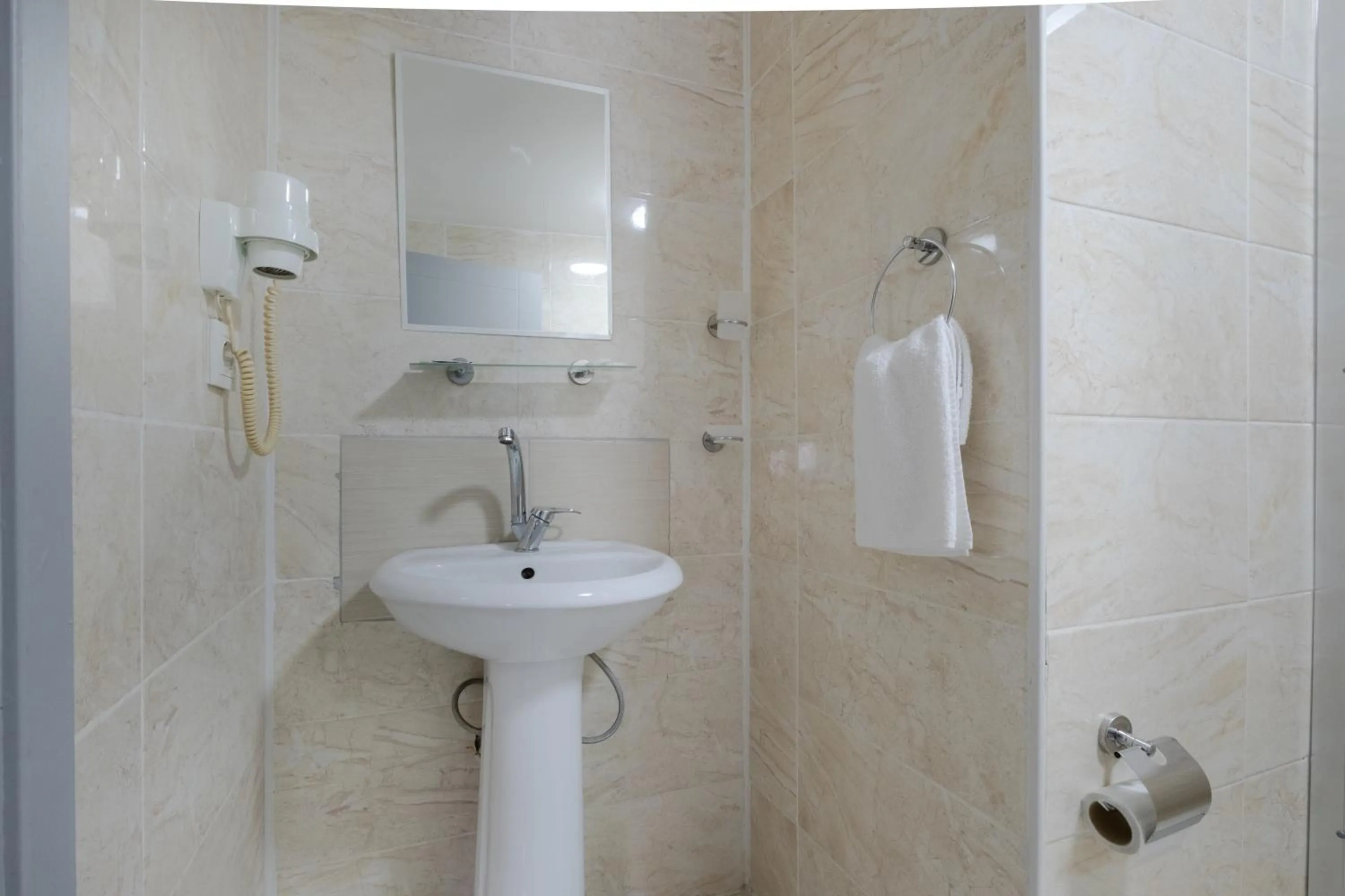 Bathroom in JAMMY Hotel