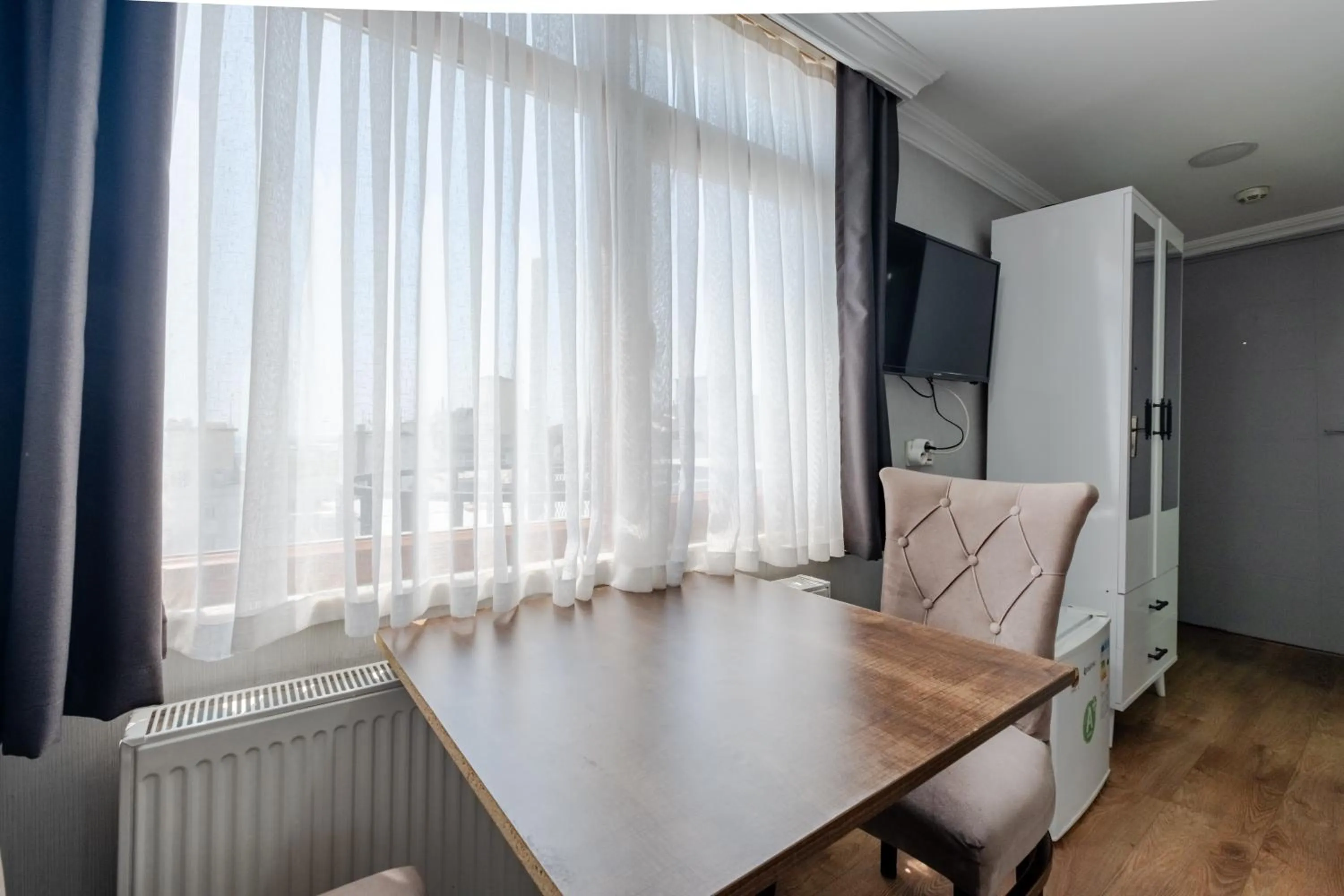 Photo of the whole room in JAMMY Hotel