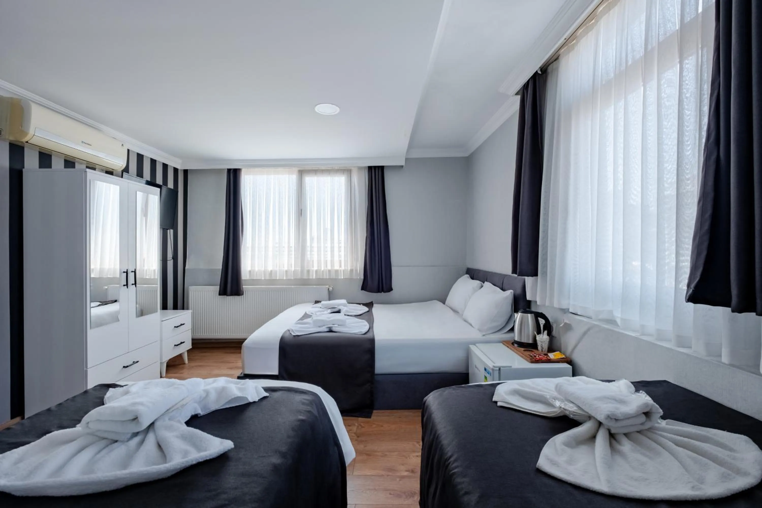 Photo of the whole room, Bed in JAMMY Hotel