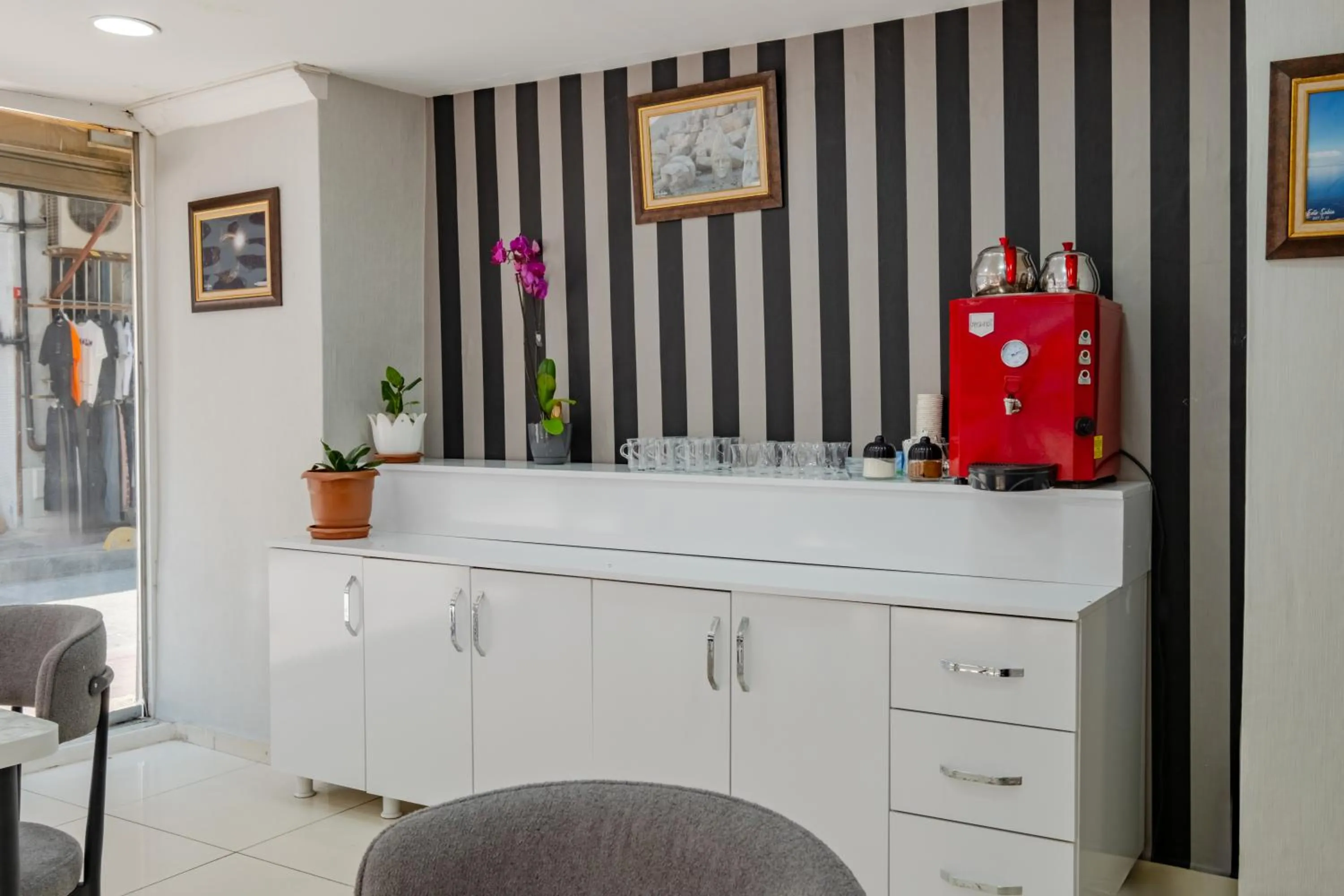 Property building in JAMMY Hotel