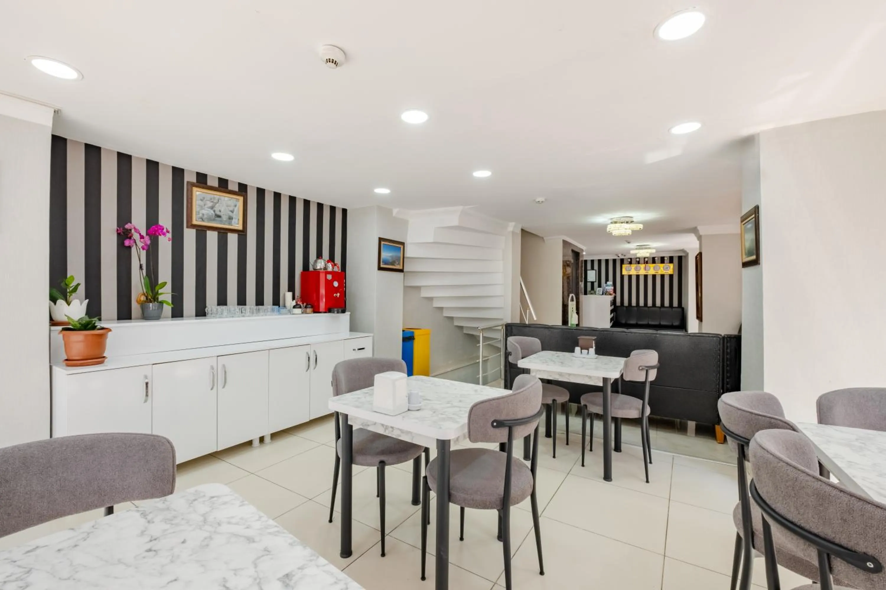 Property building in JAMMY Hotel